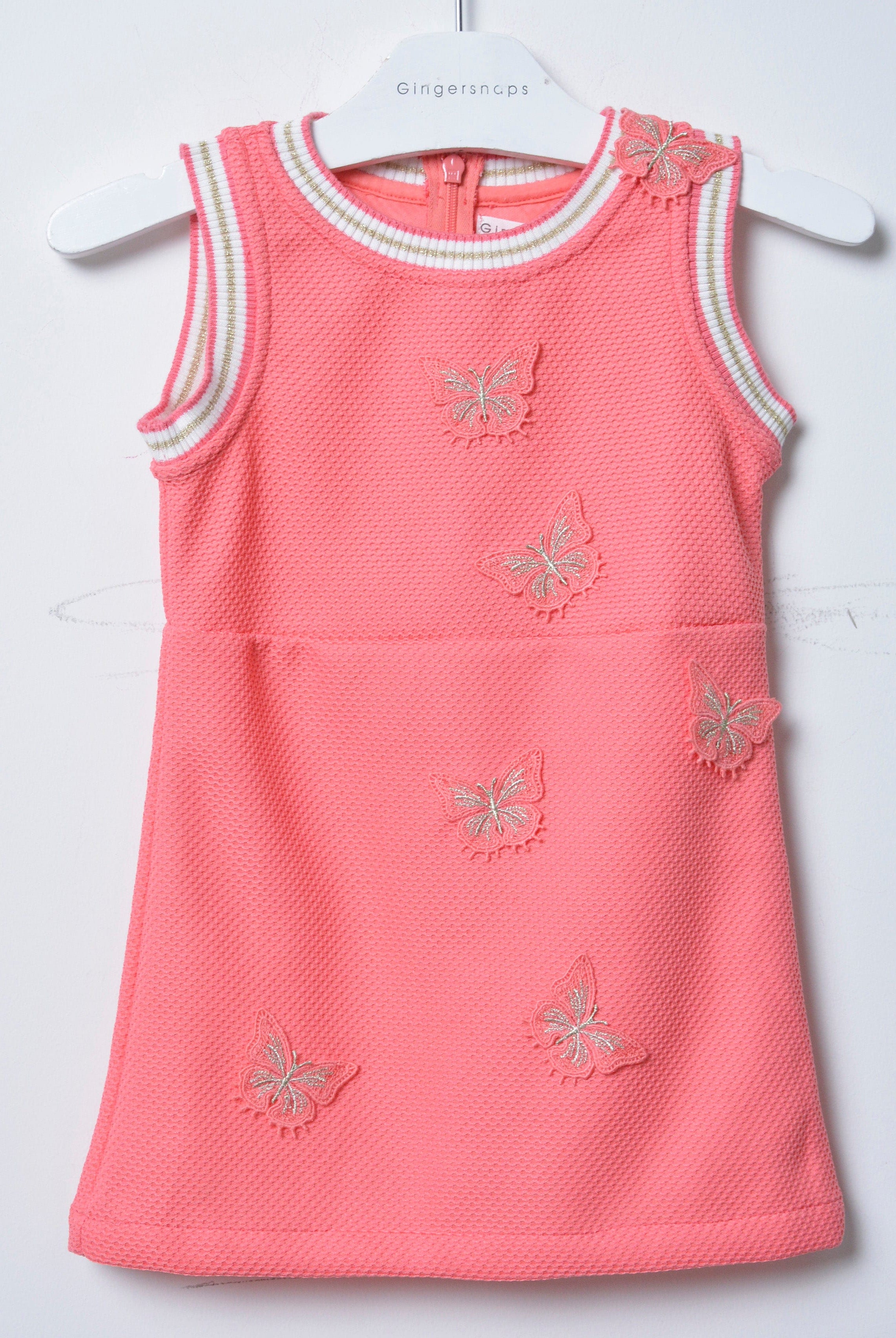 جينجرسنابس فستان كت بناتي بنقشة علي الصدر وردي صدفي