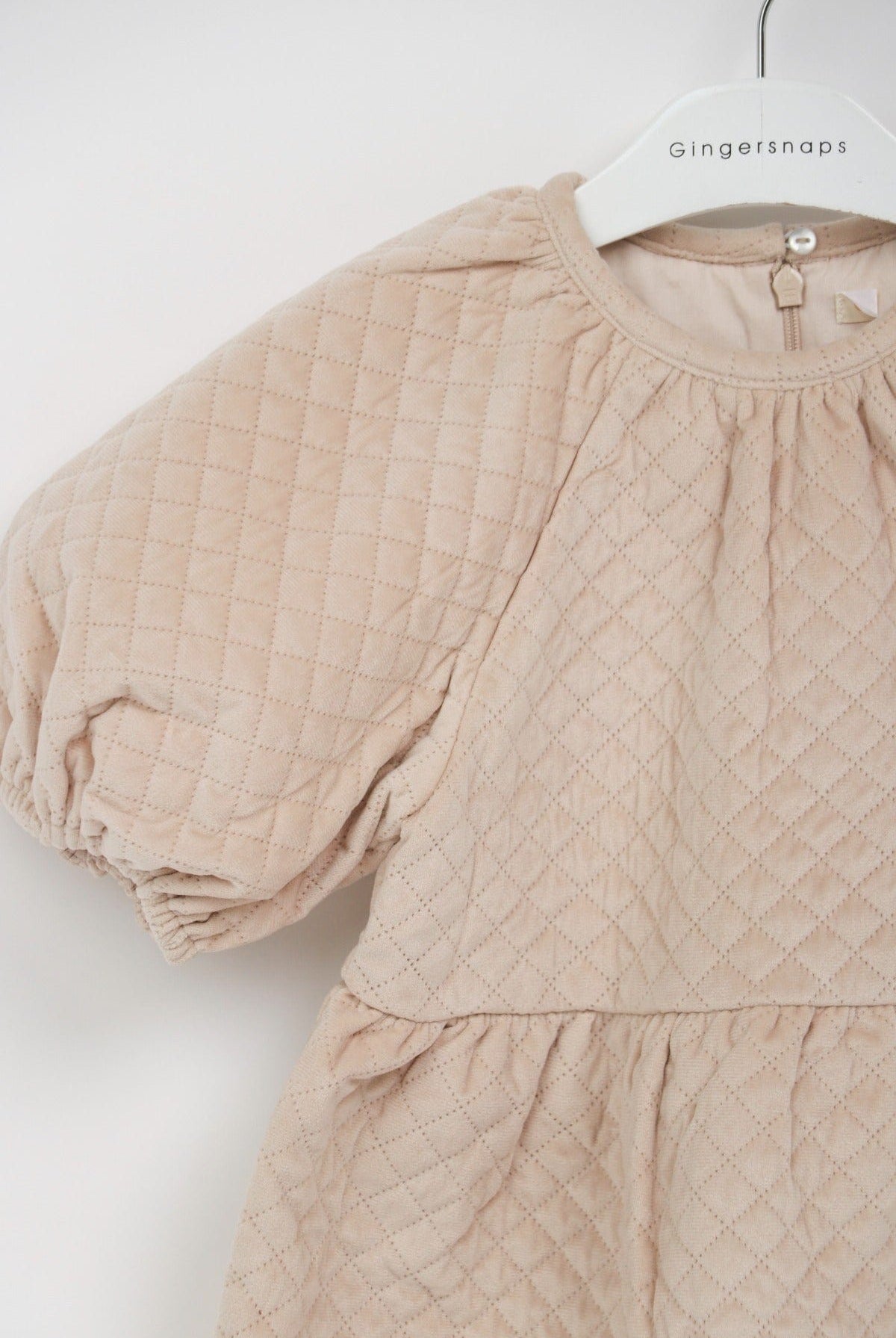 جينجرسنابس فستان بمب قصير كم قصير بف بناتي بيج فاتح