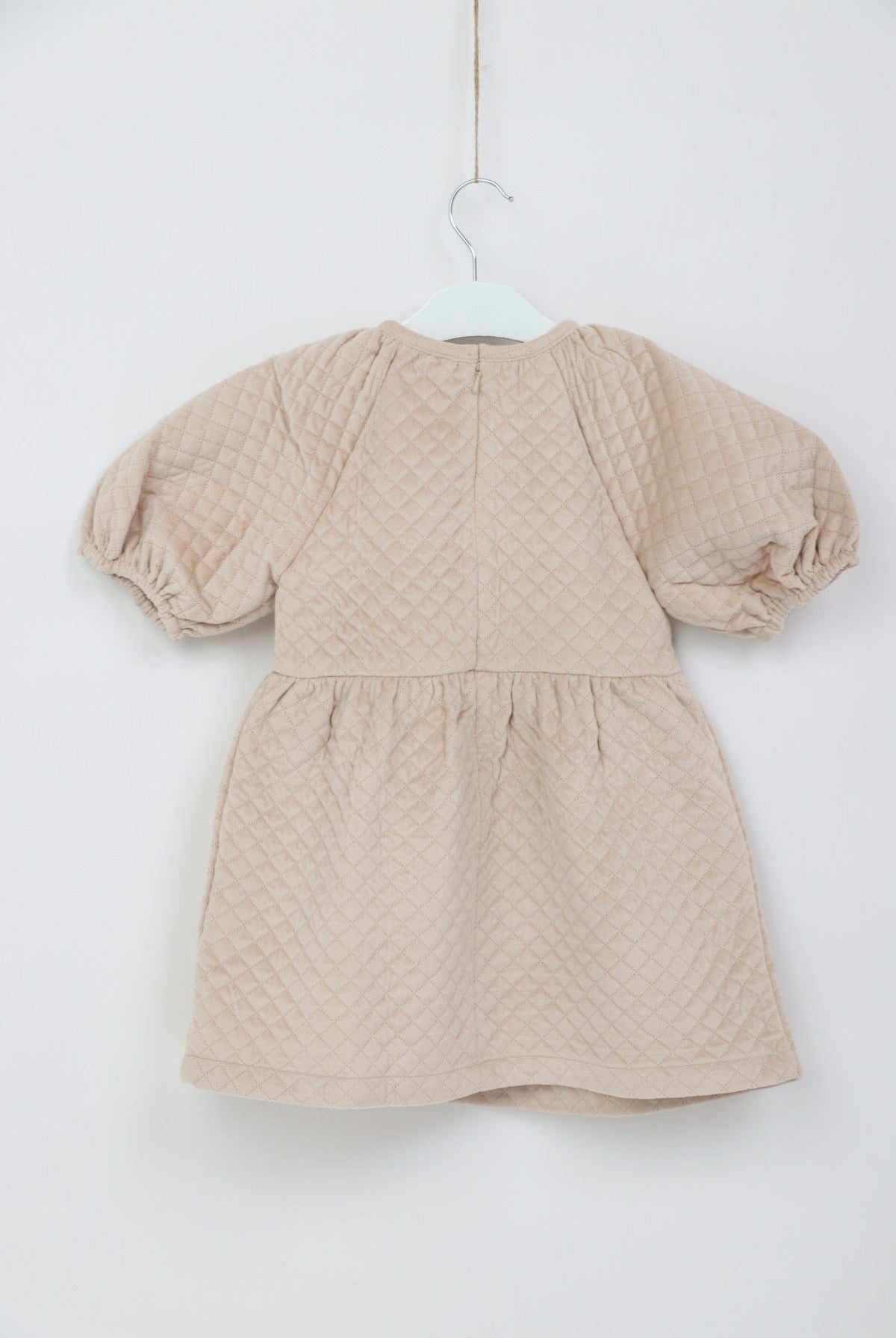 جينجرسنابس فستان بمب قصير كم قصير بف بناتي بيج فاتح