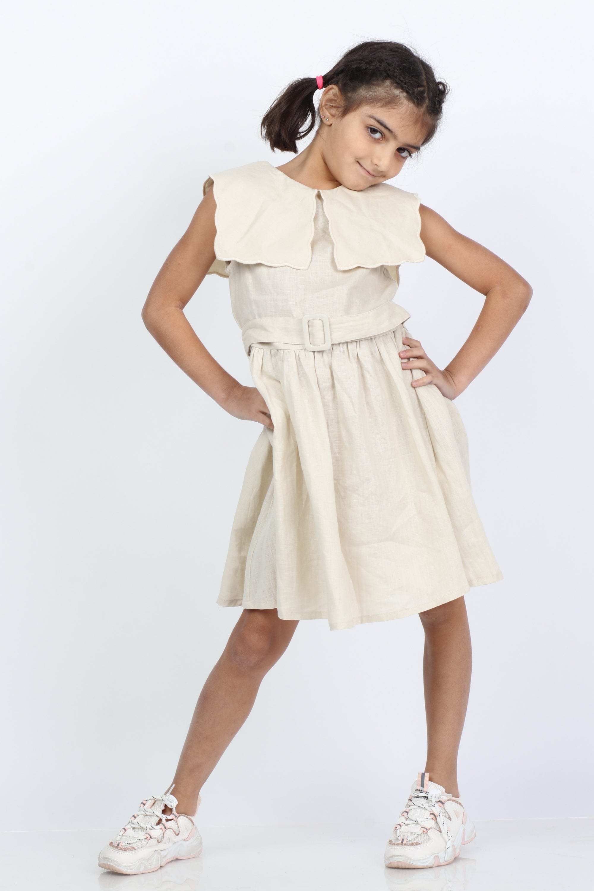 جينجرسنابس فستان بناتي سادة مكشكش من الصدر كت بني