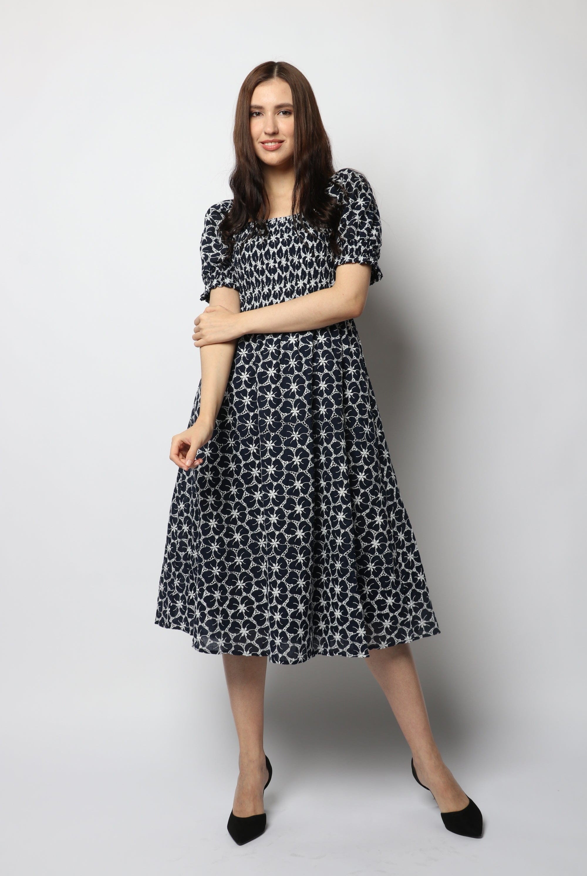 نتشي فستان ميدي منقوش نسائي