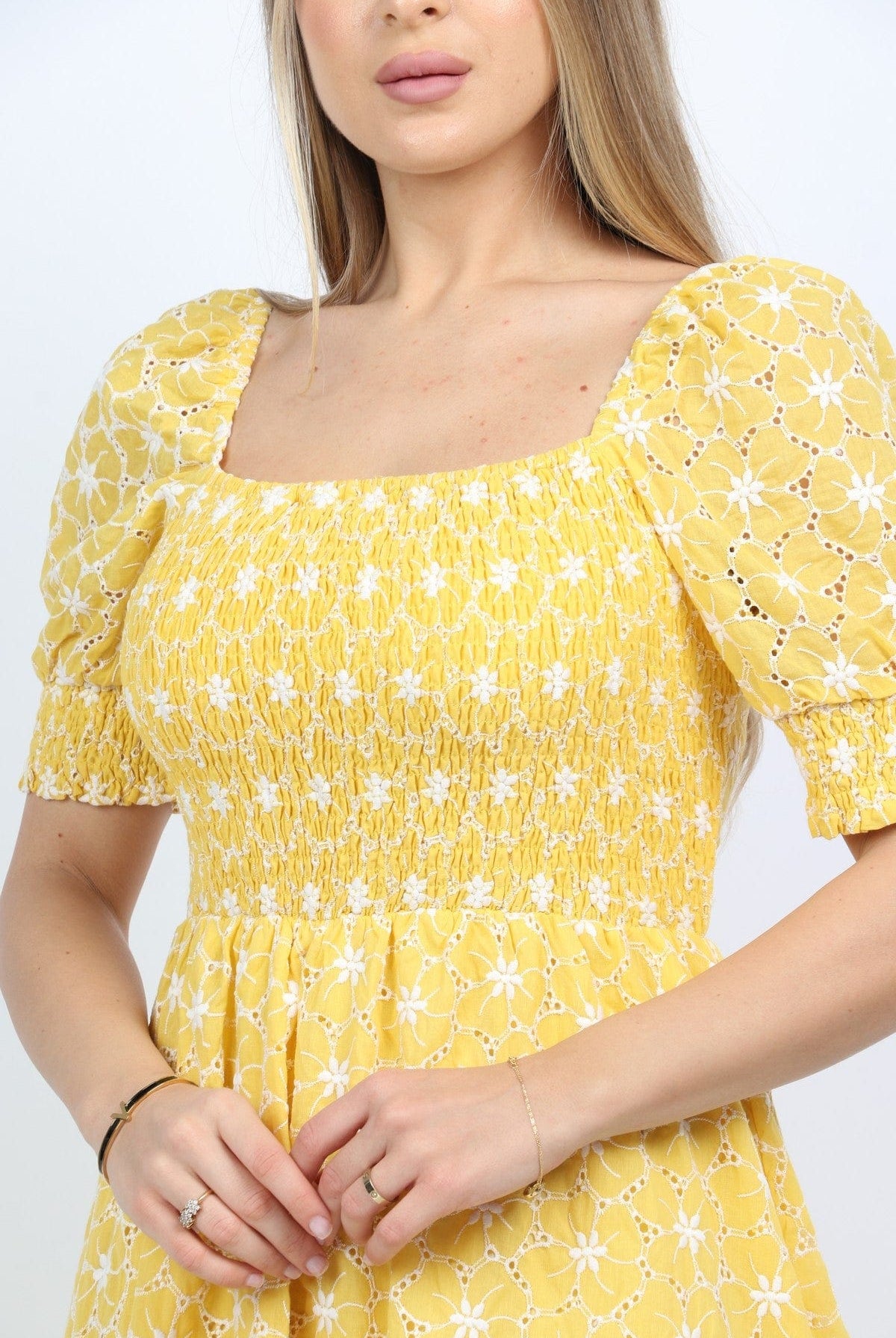 نتشي فستان ميدي منقوش نسائي