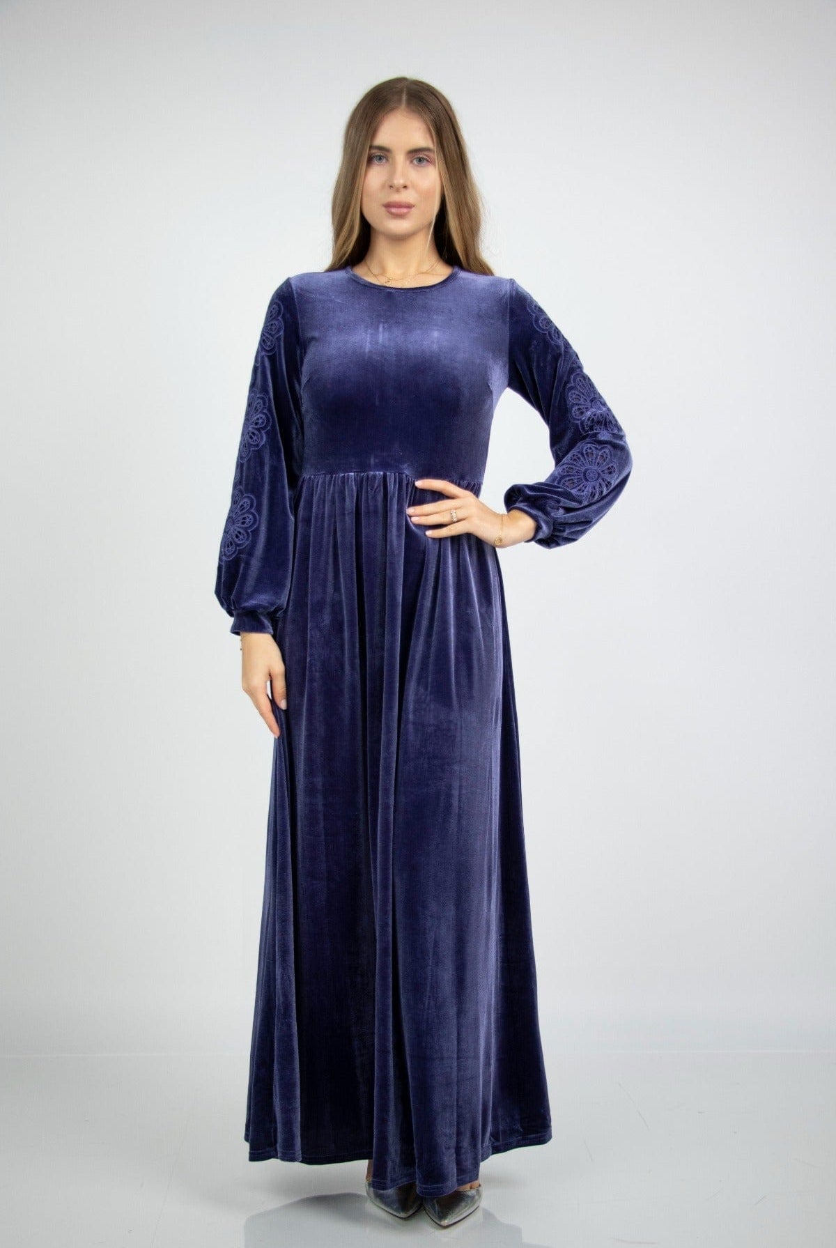 نتشي فستان مخمل طويل نسائي بأكمام منفوخة