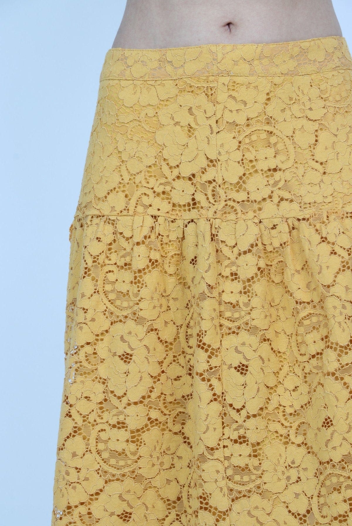 نتشي تنورة ميدي دانتيل كشكش بسحاب من الخلف