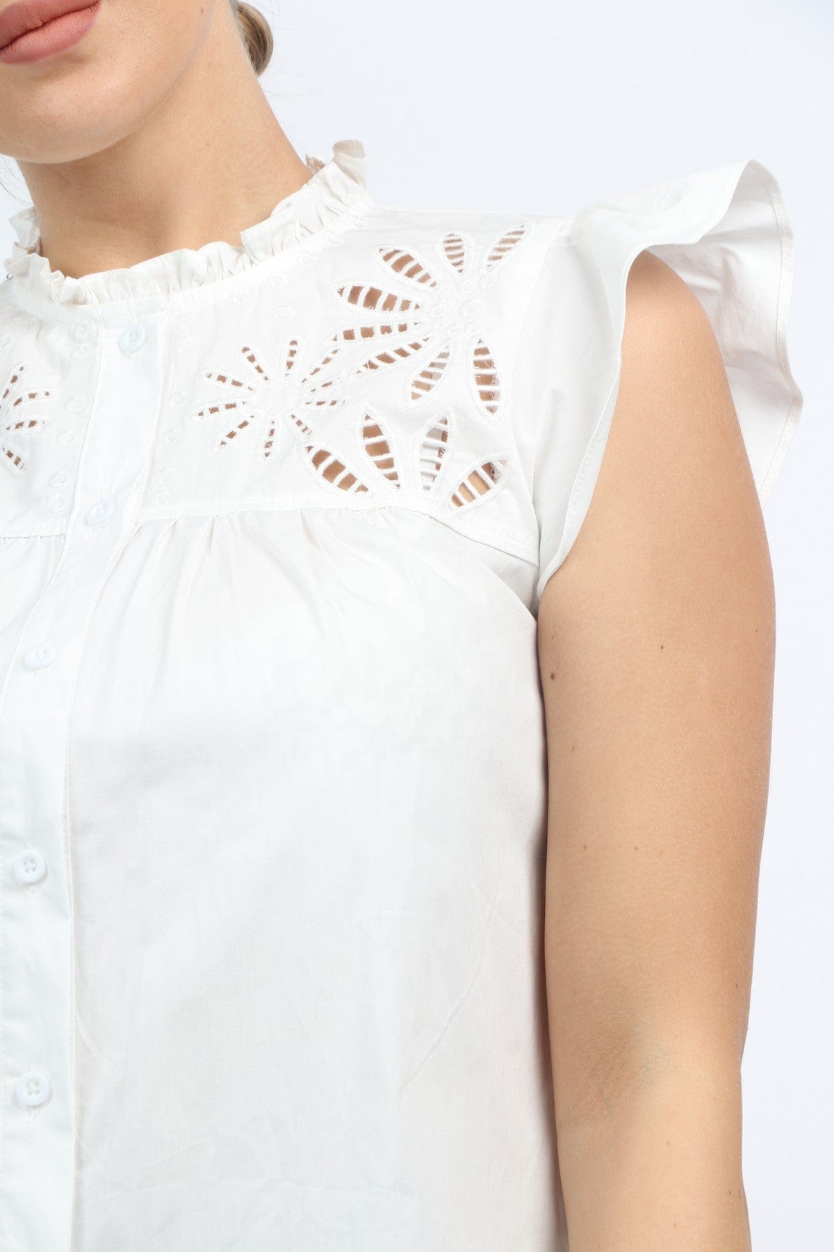 نتشي بلوزة دانتيل على الصدر كم قصير مكشكش نسائي أوف وايت