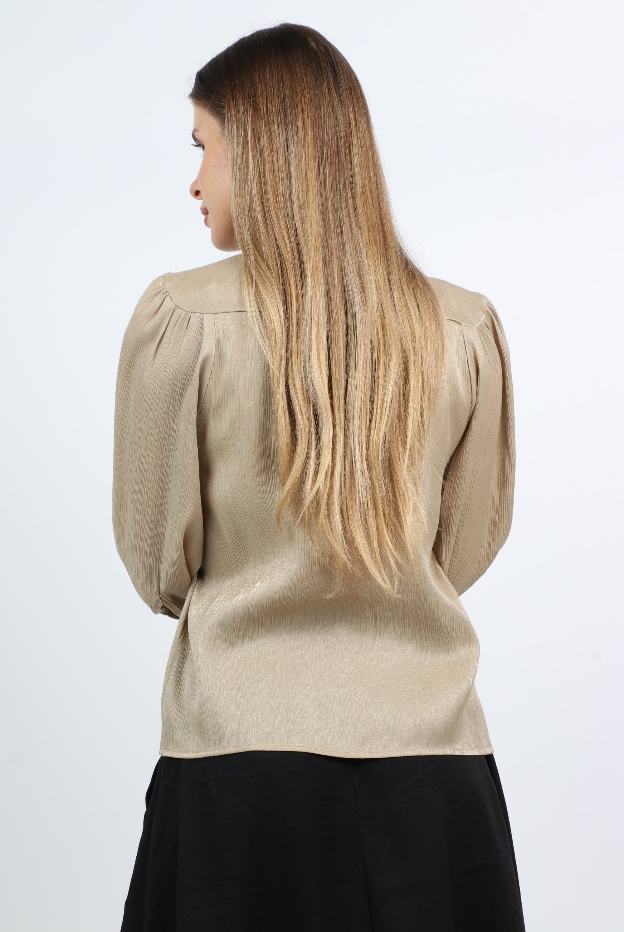 نتشي بلوزة 3/4 كم رسمية وفتحة صدر سبعة