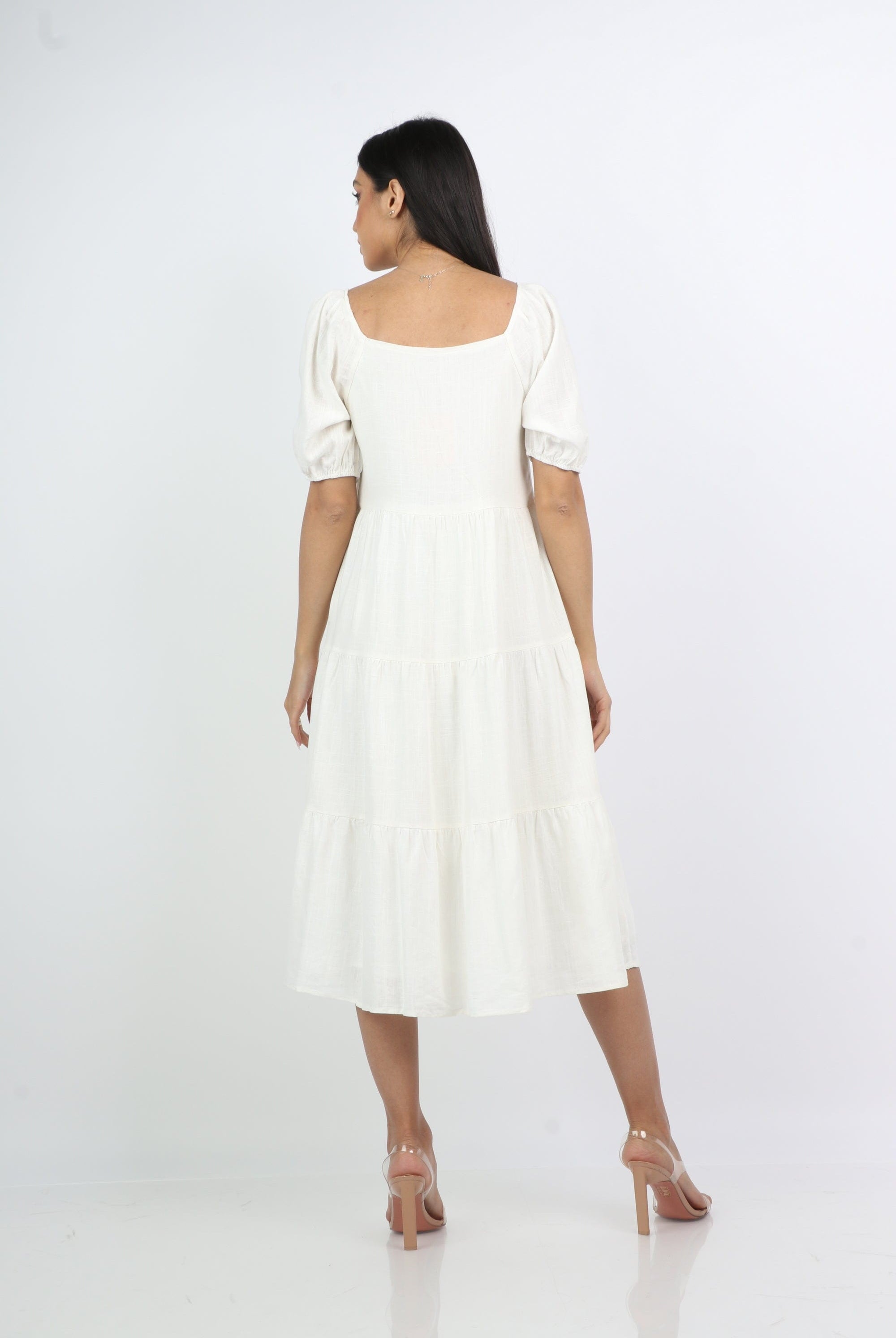 نتشي فستان ميدي بياقة مربعة بكم قصير