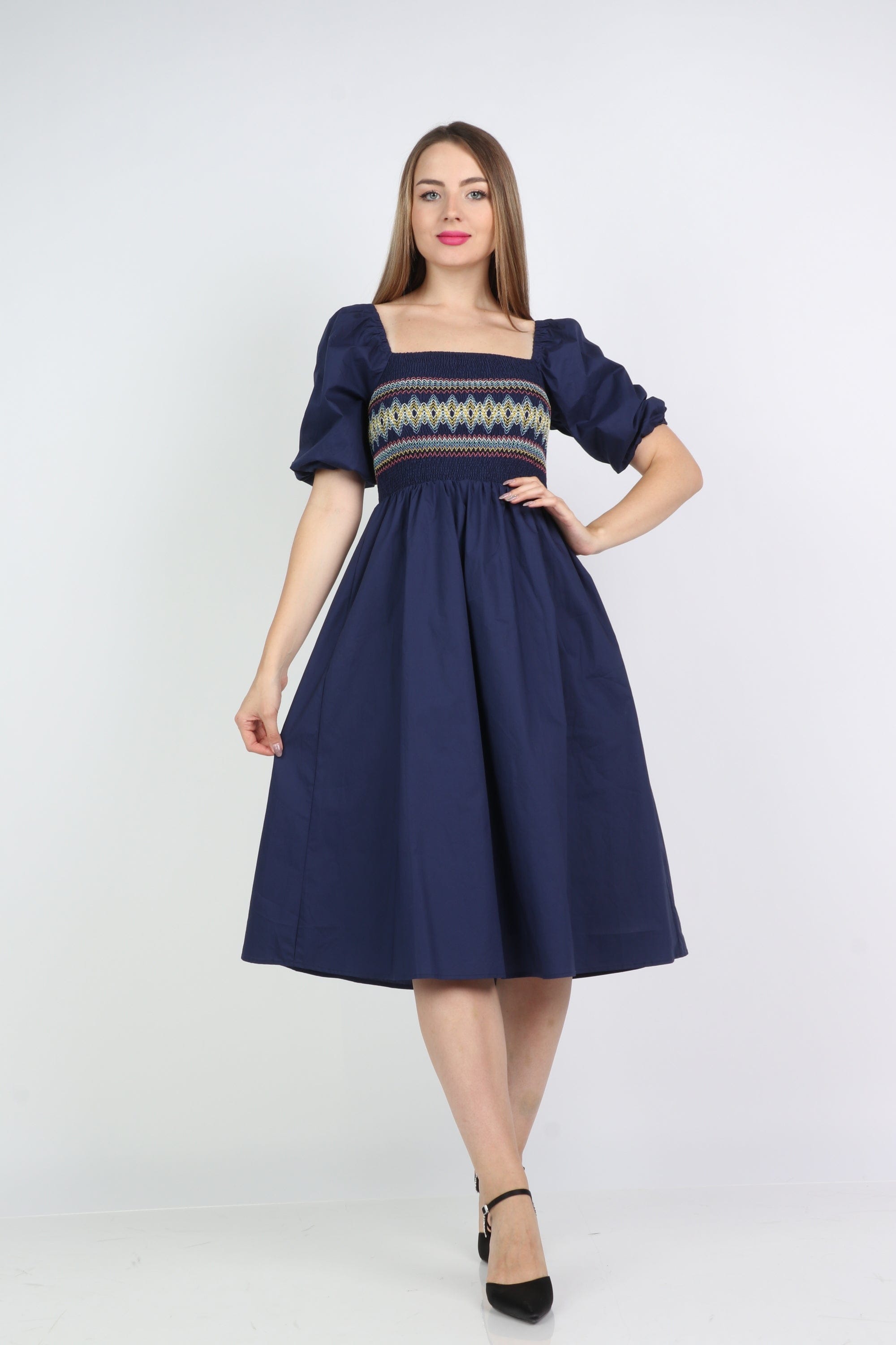 نتشي فستان ميدي بياقة مربعة مخصر نص كم بف نسائي