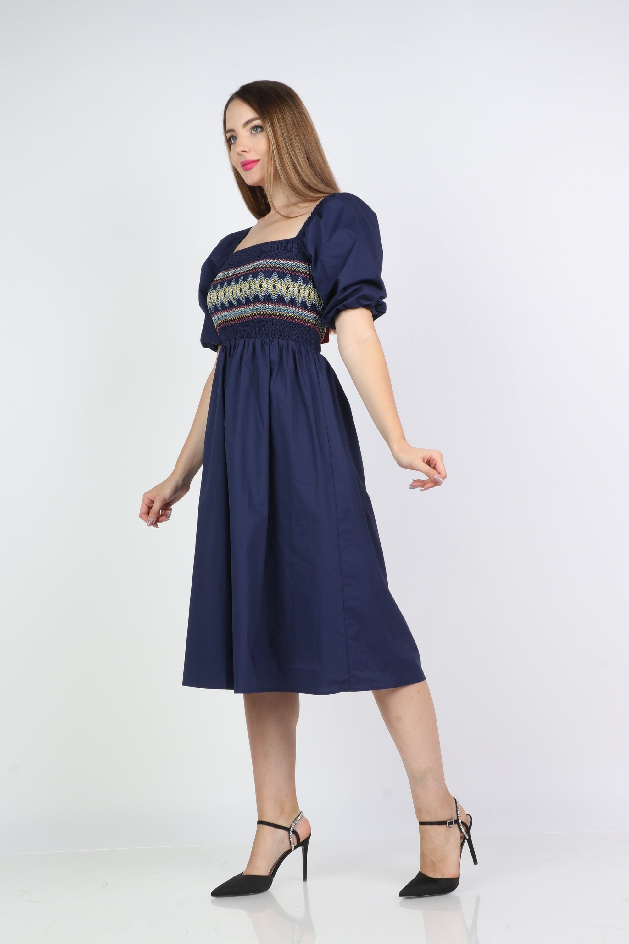 نتشي فستان ميدي بياقة مربعة مخصر نص كم بف نسائي