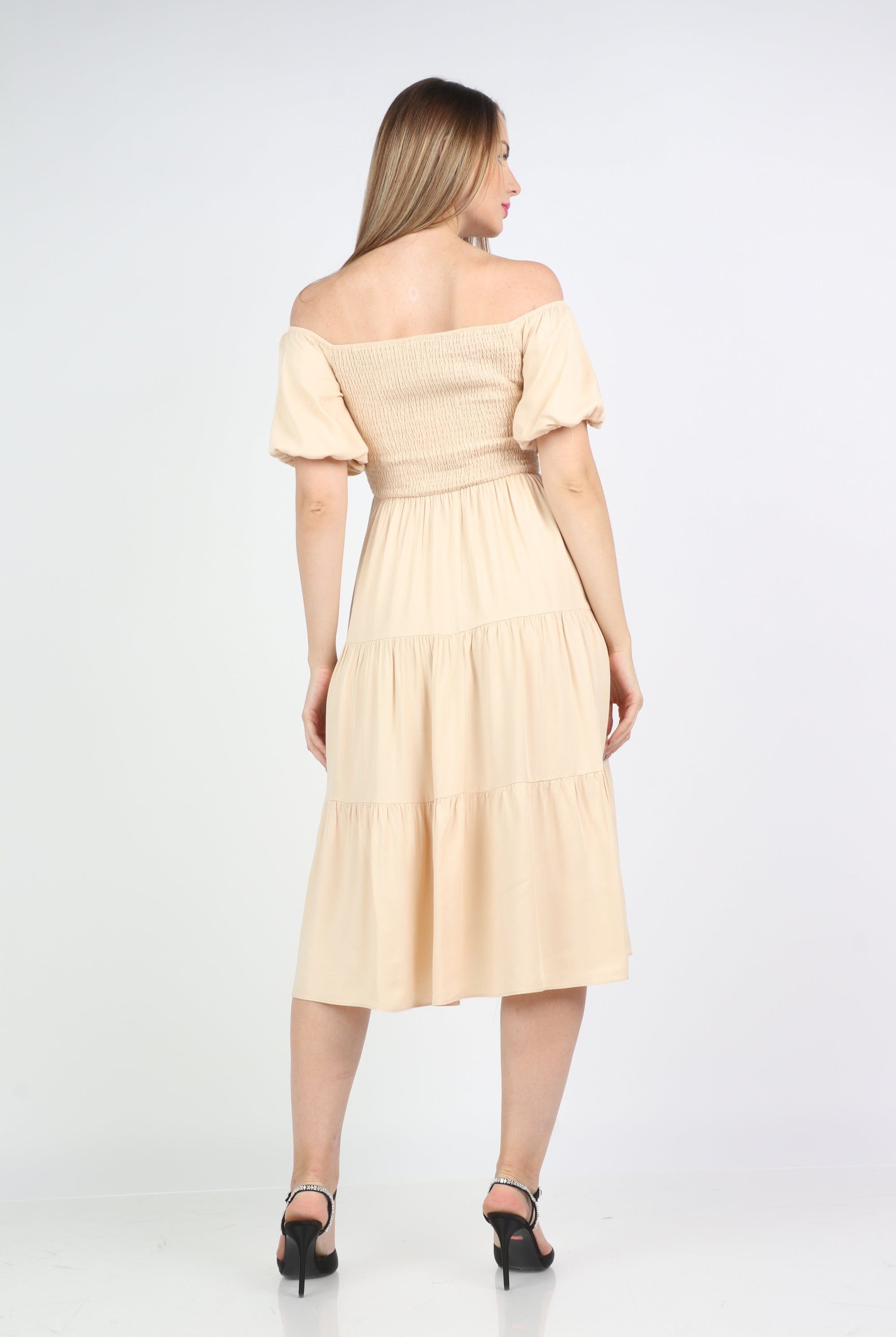 نتشي فستان ميدي أوف شولدر منفوش بكم قصير