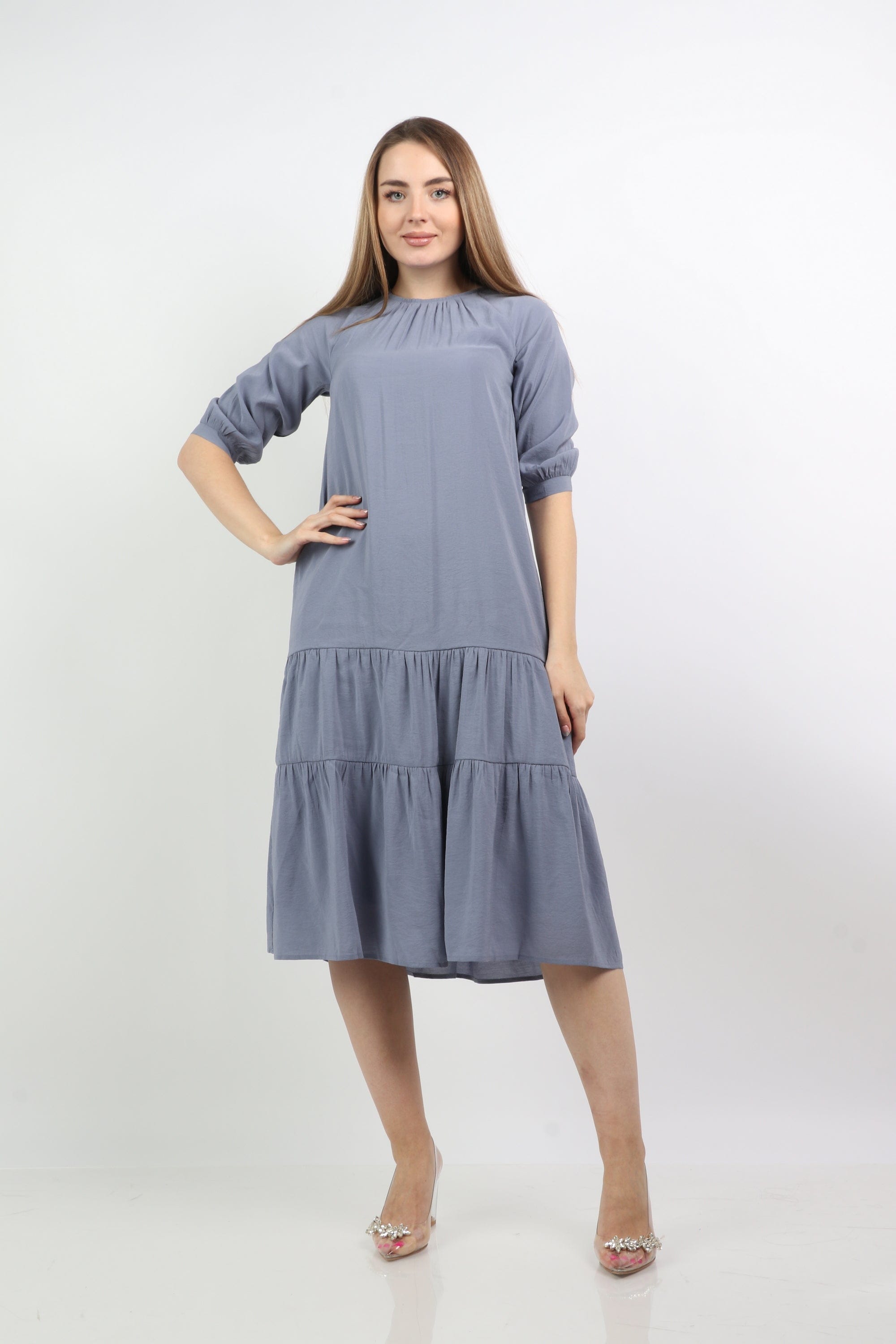 نتشي فستان ميدي مكشكش سادة كم قصير