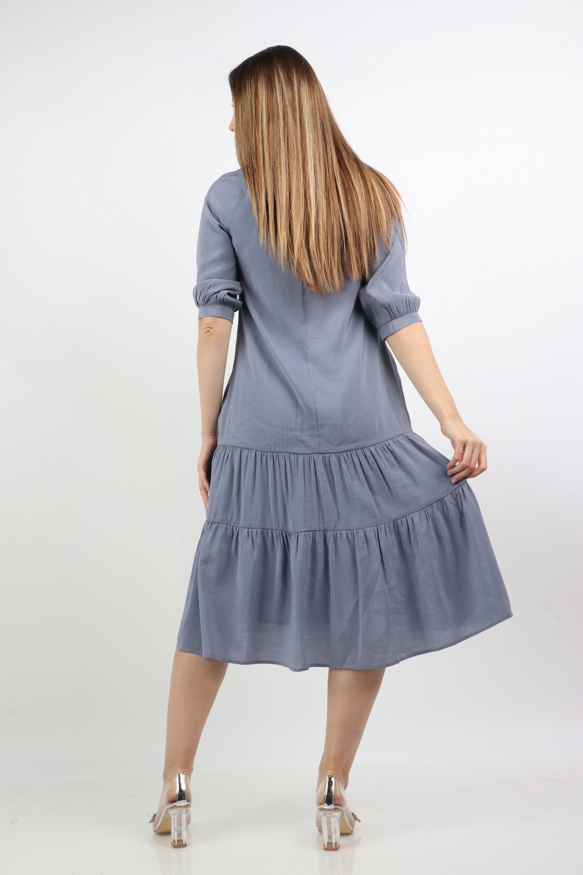 نتشي فستان ميدي مكشكش سادة كم قصير