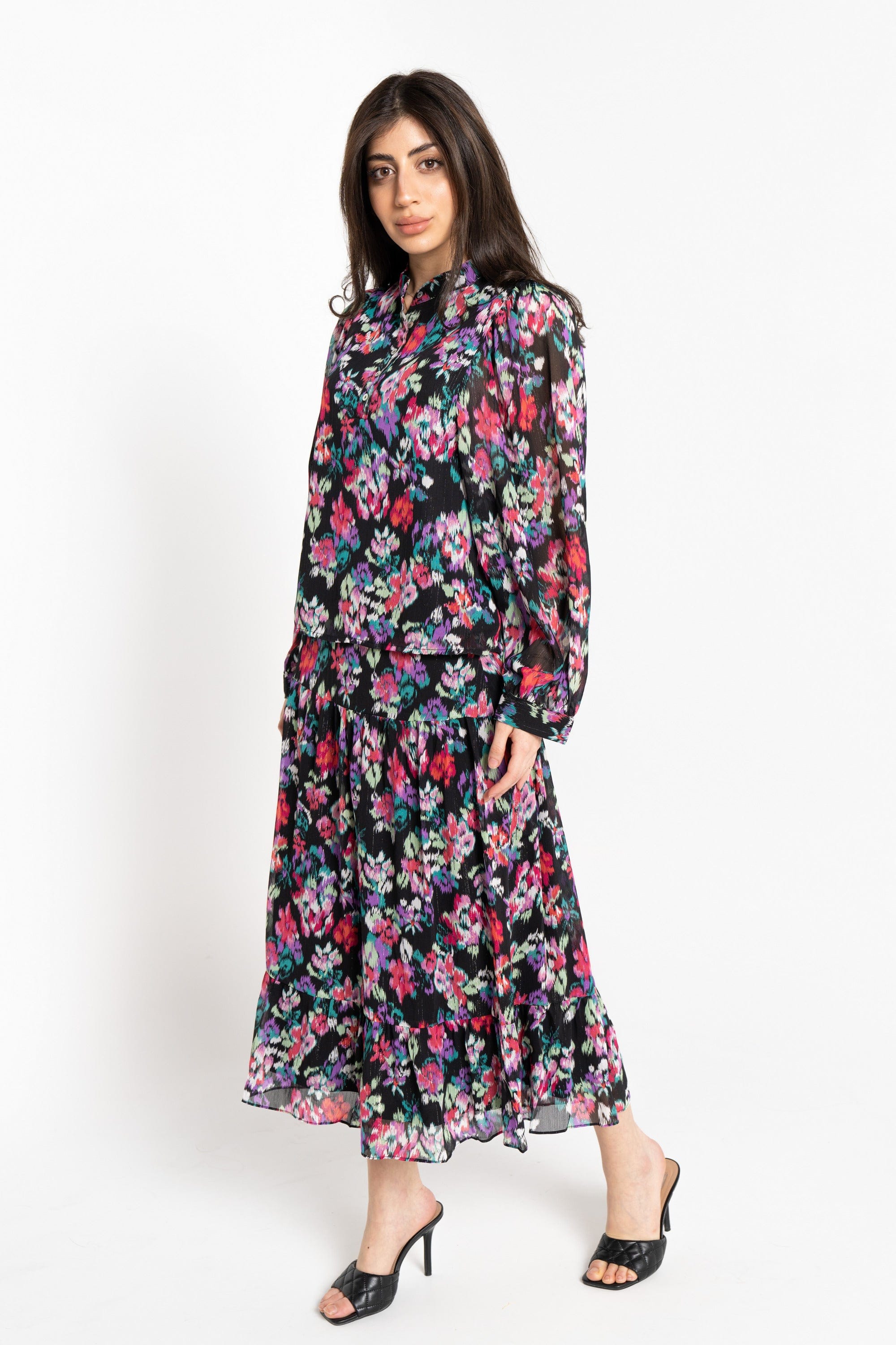 نتشي تنورة ميدي مشجرة بكسرات