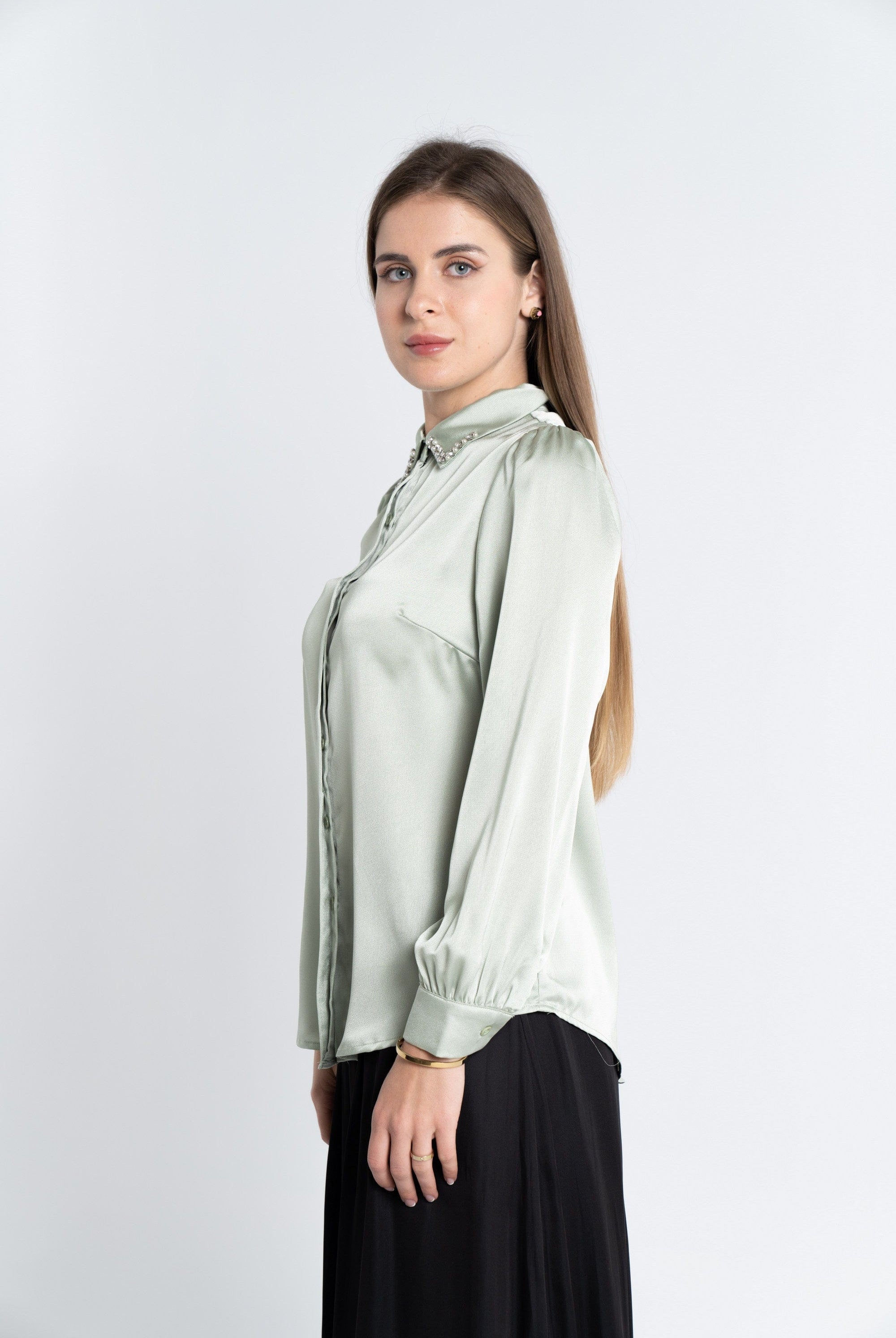 نتشي قميص كلاسيك سادة بياقة مطرزة كم طويل نسائي