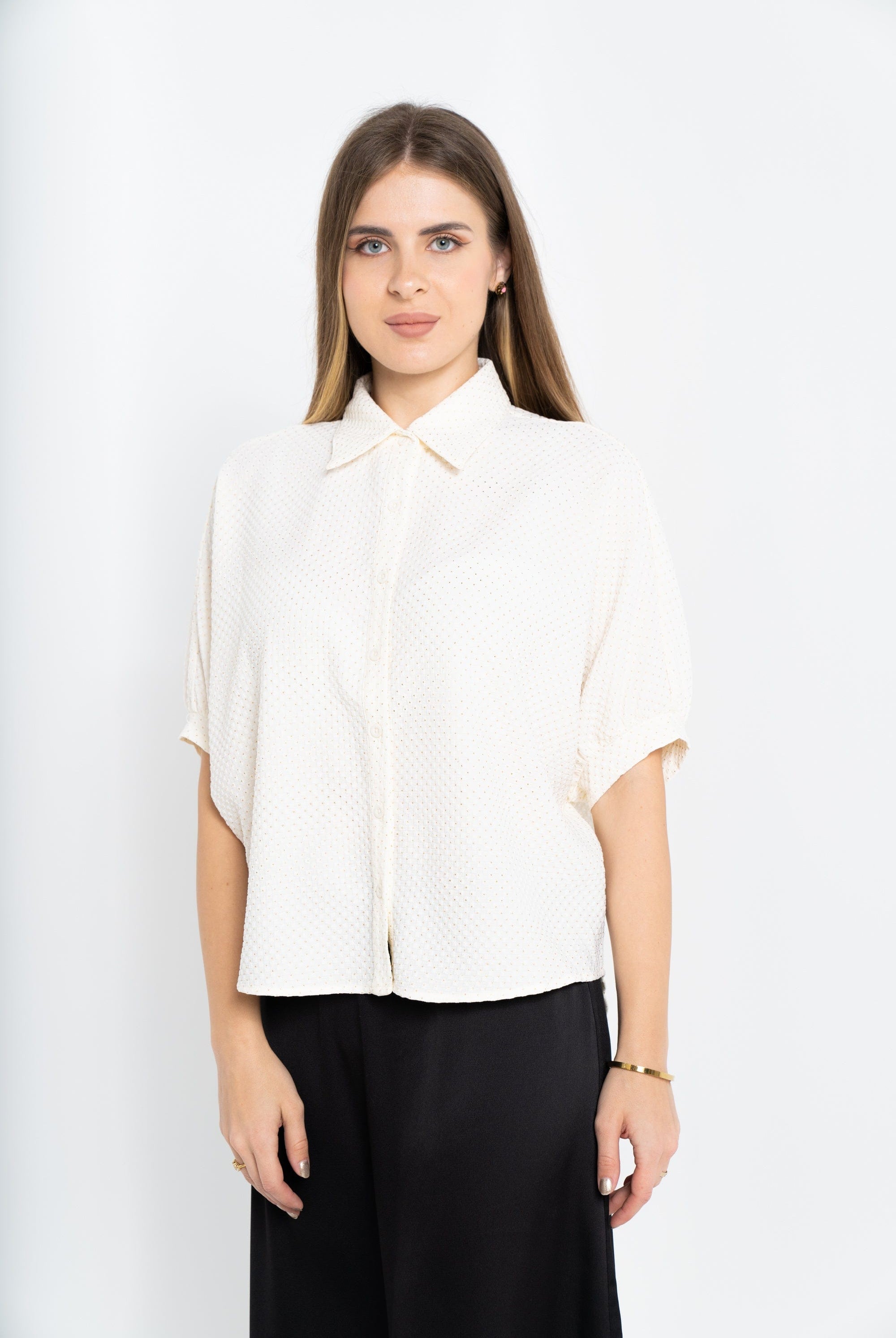 نتشي قميص منقط 3/4 كم بياقة وأزرار أمامية نسائي