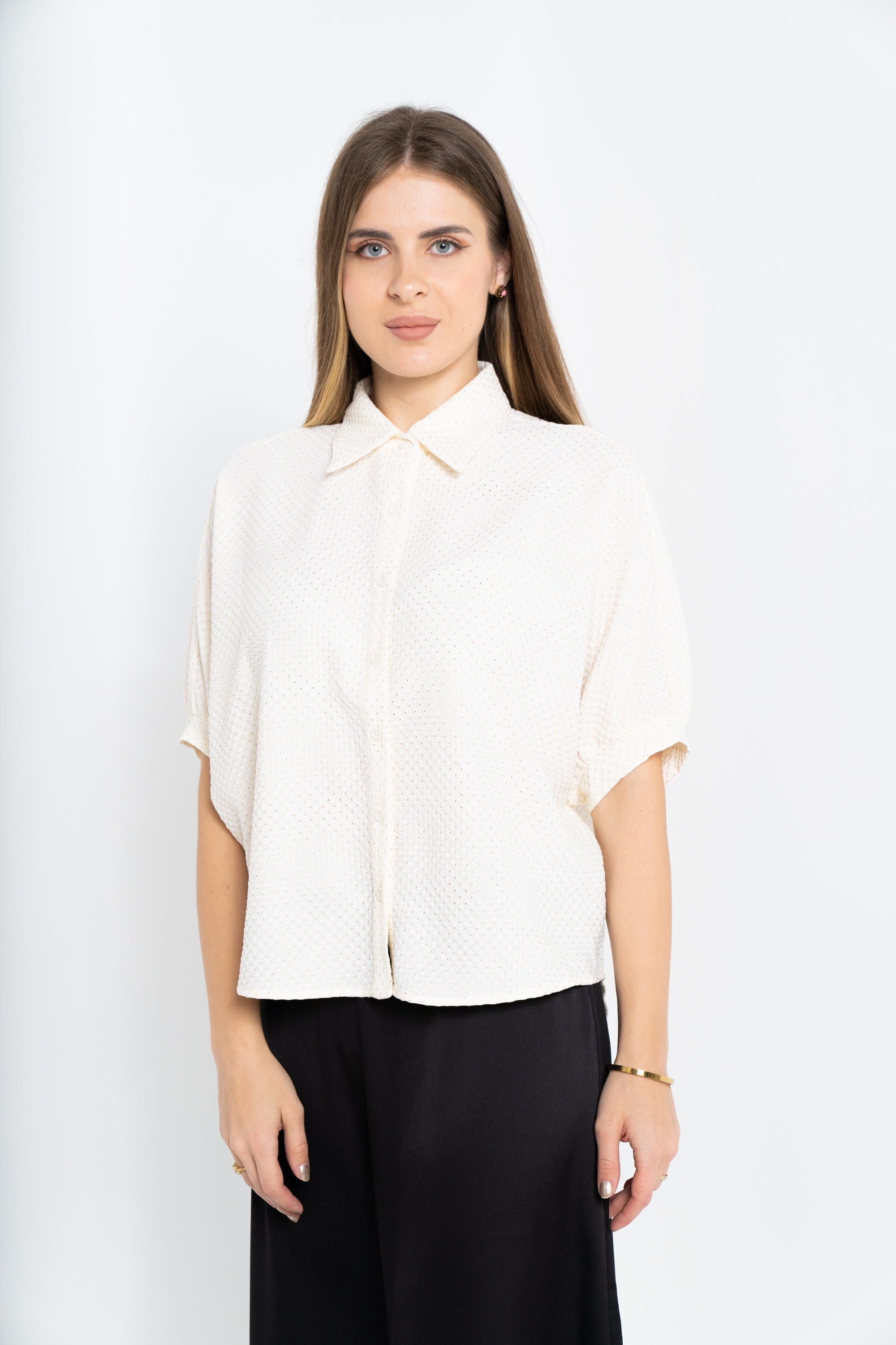 نتشي قميص منقط 3/4 كم بياقة وأزرار أمامية نسائي