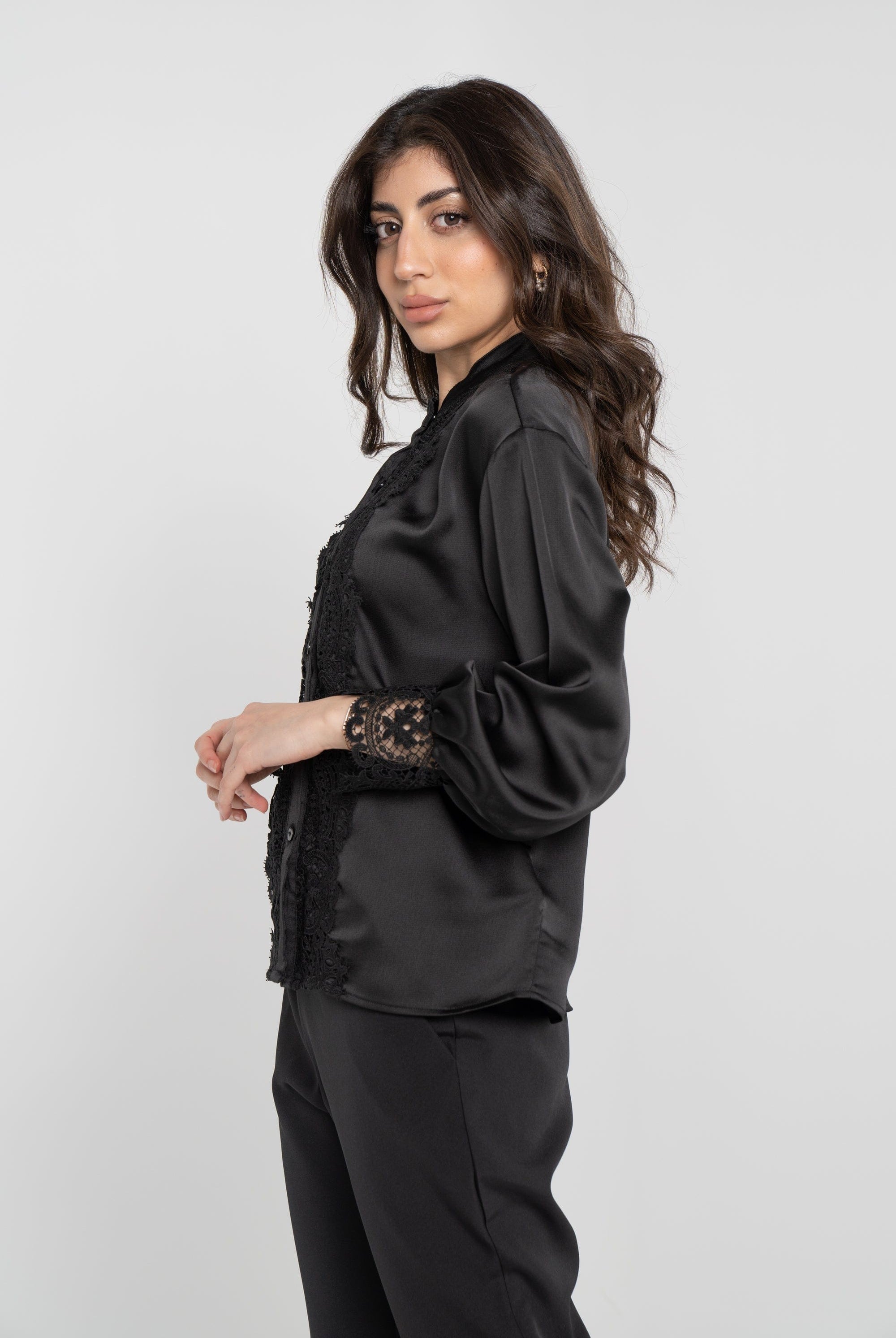 نتشي قميص سادة بأزرار أمامية مزين بالجوبير كم طويل بف