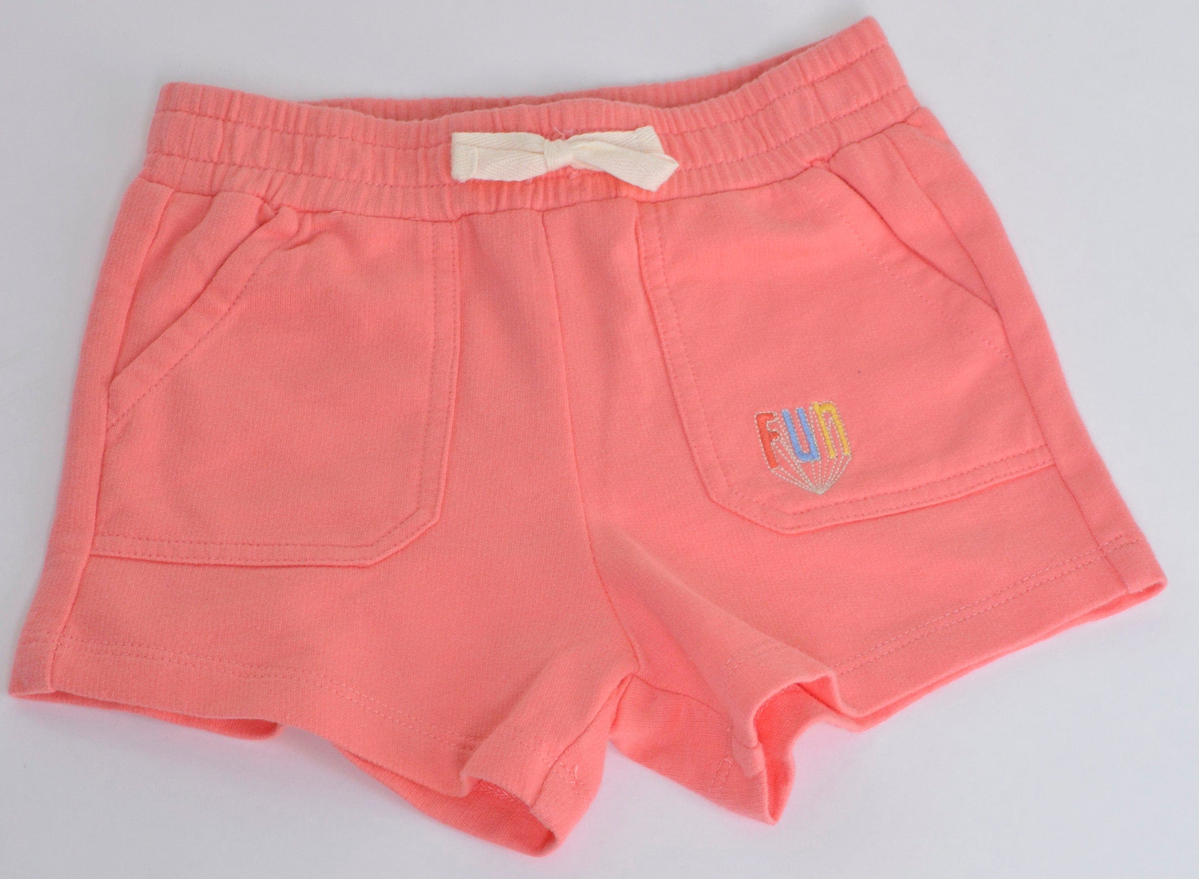 جينجرسنابس شورت بناتي سادة بجيوب أمامية ورباط وردي صدفي