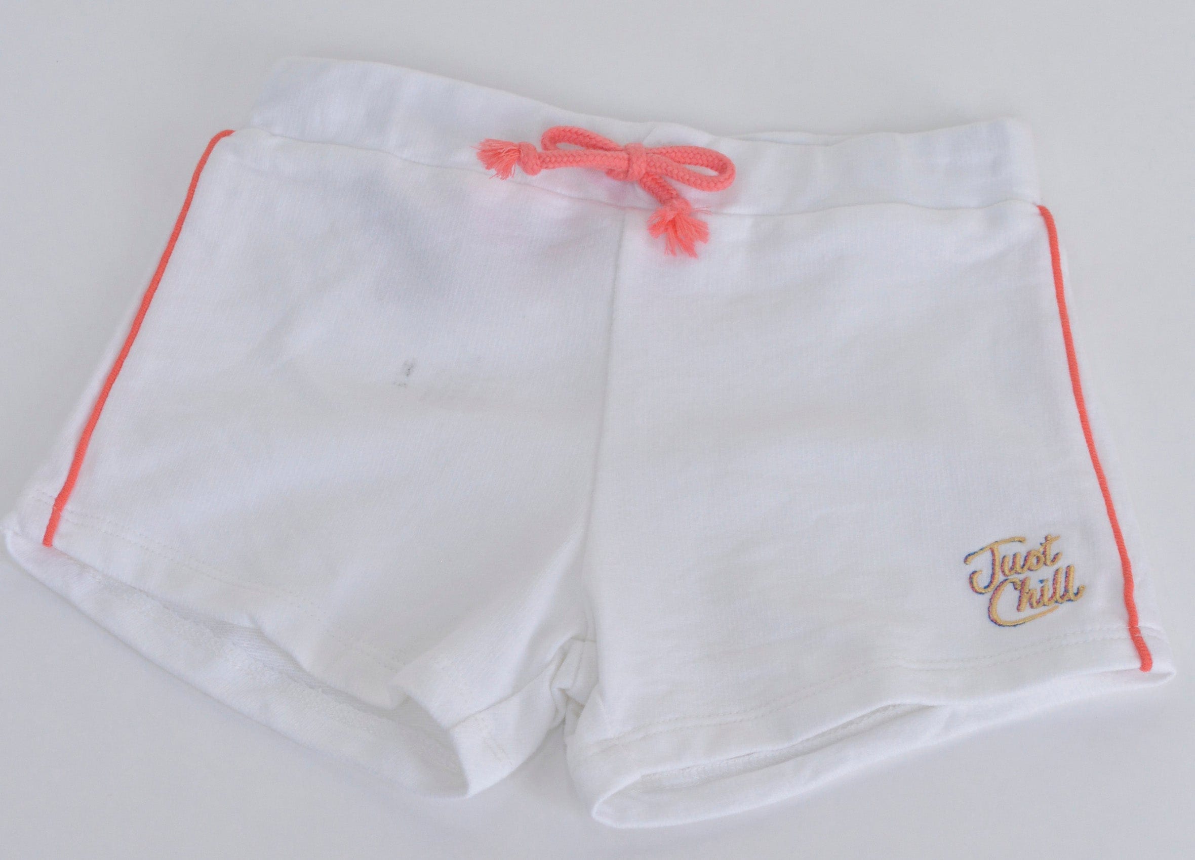 جينجرسنابس شورت بناتي سادة بخطوط جانبية ورباط أوف وايت