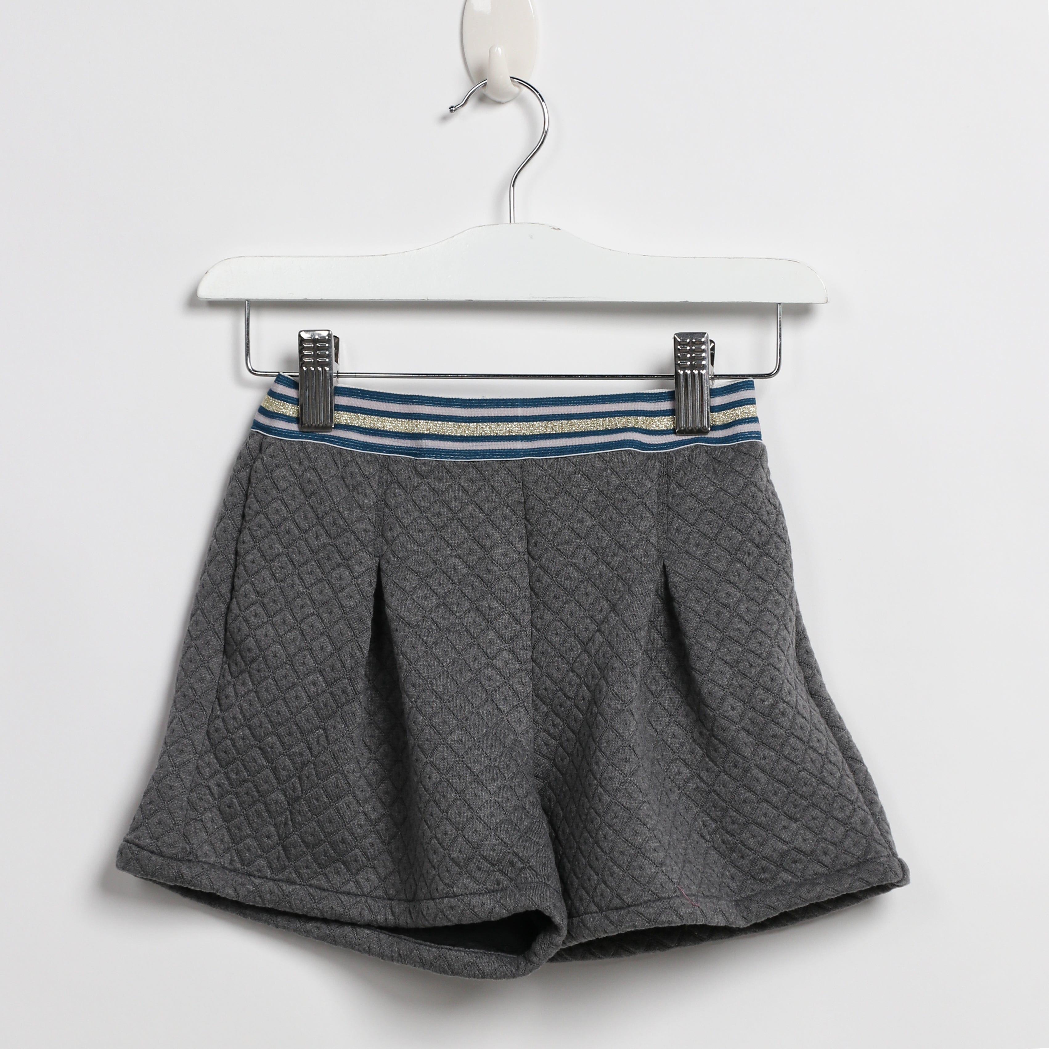 جينجرسنابس شورت بناتي مربعات بخصر مطاطي بخطوط عريضة رمادي غامق