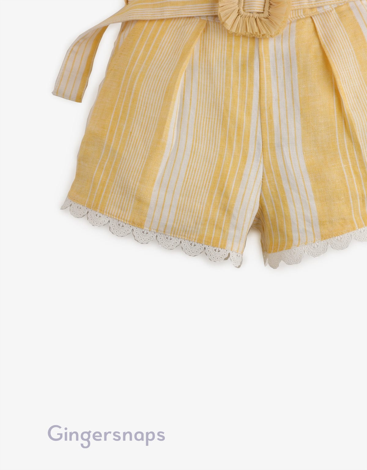 جينجرسنابس شورت مخطط بالطول مع حزام مربع بناتي أصفر