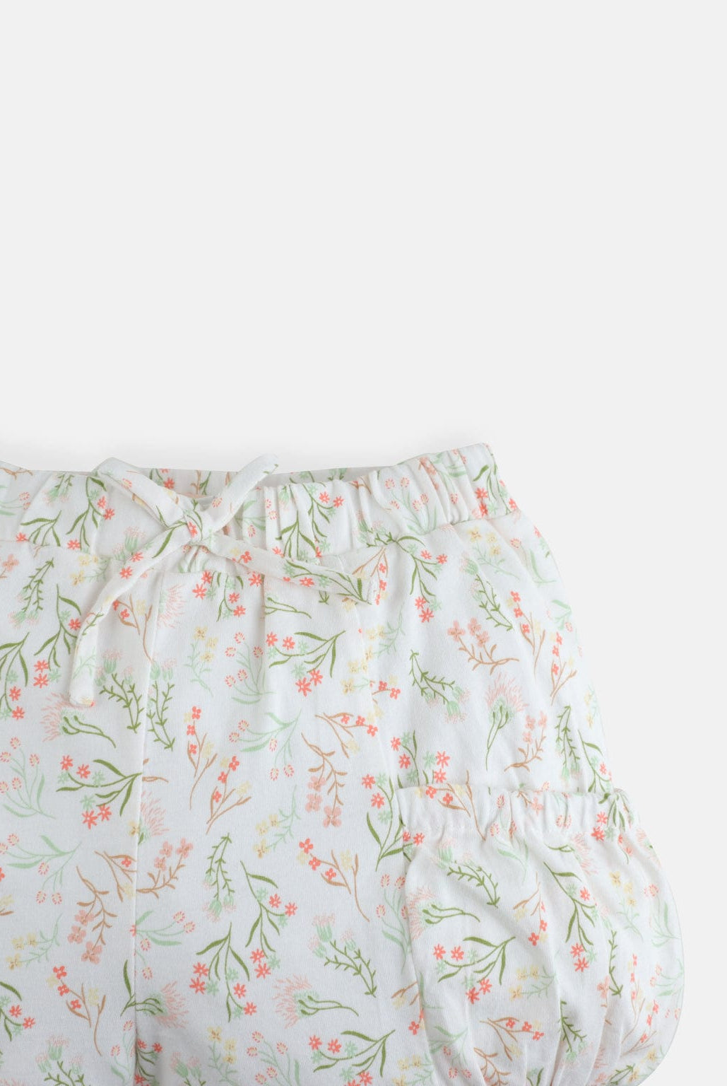 جينجرسنابس شورت بناتي منفوخ بجيوب امامية متعدد الألوان