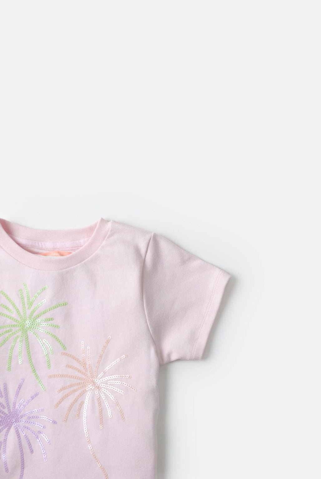 جينجرسنابس تيشيرت بناتي مطرز على شكل ورد كم قصير وردي