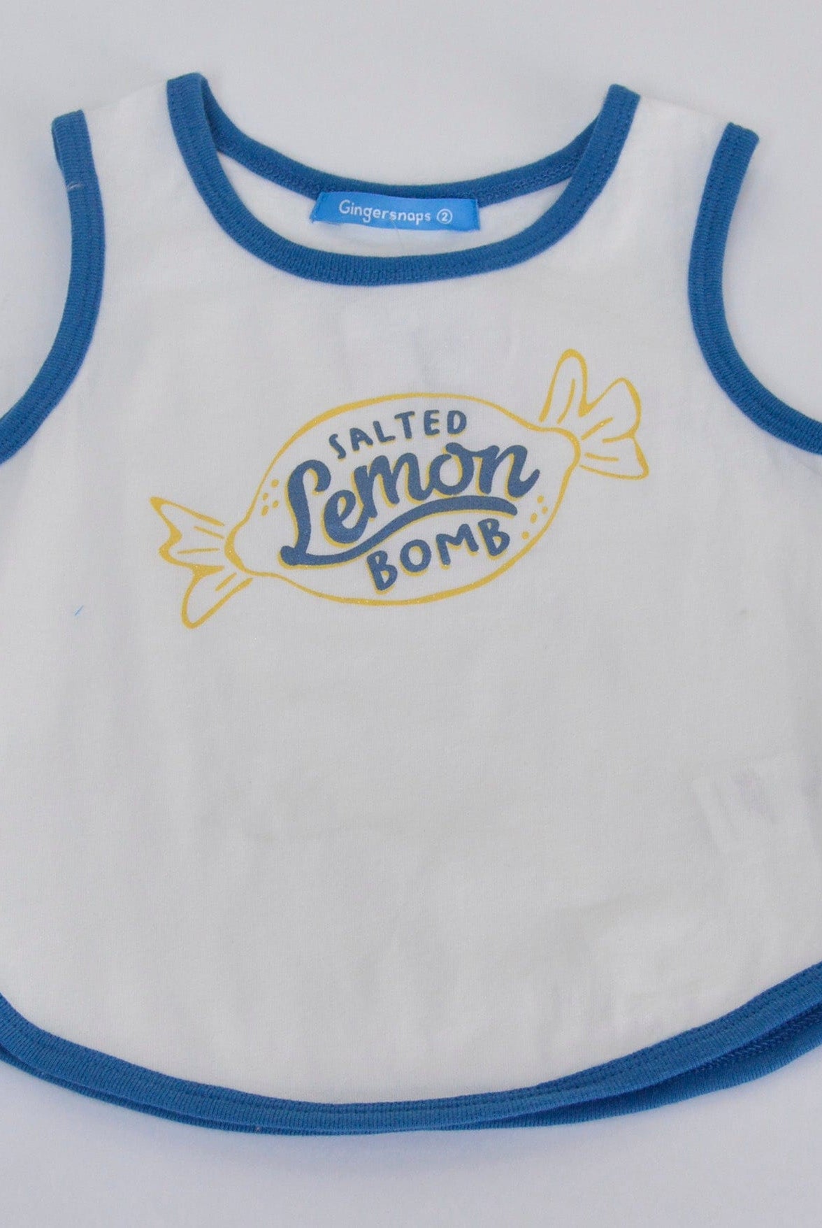 جينجرسنابس بلوزة كت مع طبعة على الصدر بناتي أوف وايت