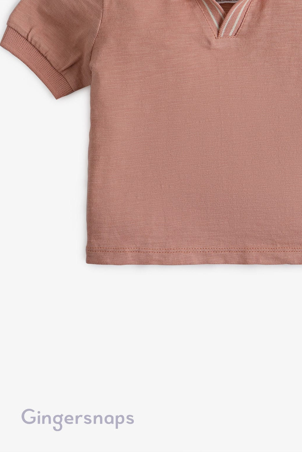 جينجرسنابس تيشيرت بولو أطفالي نص كم مزين بخطين علي الياقة أحمر