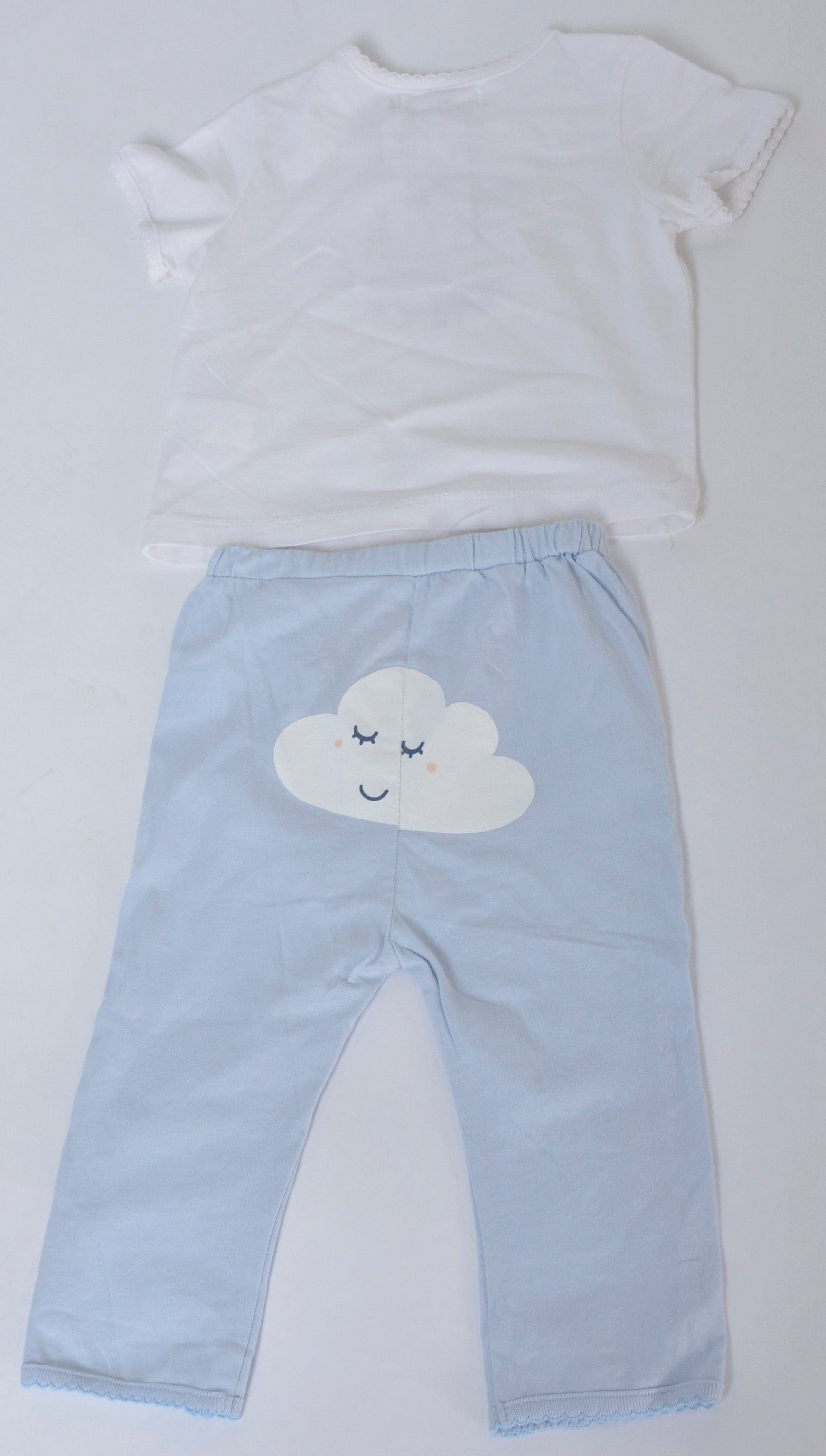 جينجرسنابس بيجامة نوم للفتايات الرضع بطبعة على الصدر ثلجي البياض