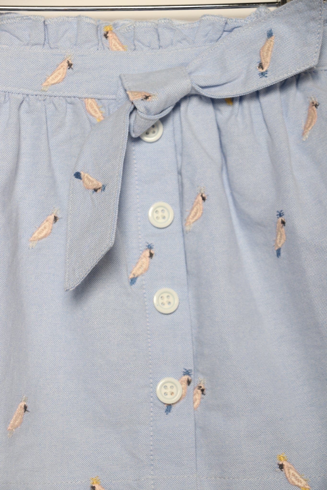 جينجرسنابس تنورة منقوشة بأزرار أمامية وفيونكة بناتي أزرق