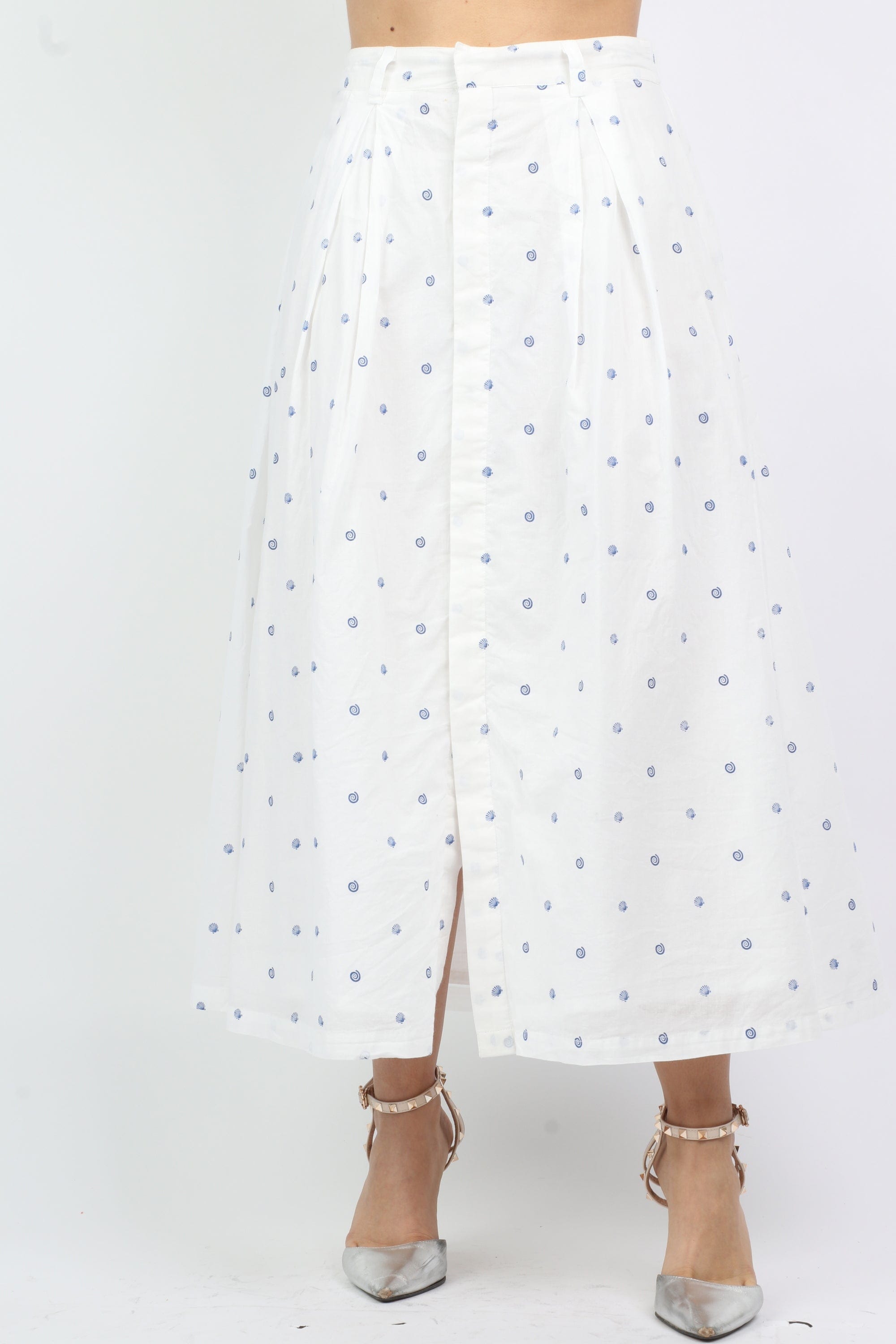 داليدرس تنورة ميدي منقطة مفتوحة من الأمام أبيض