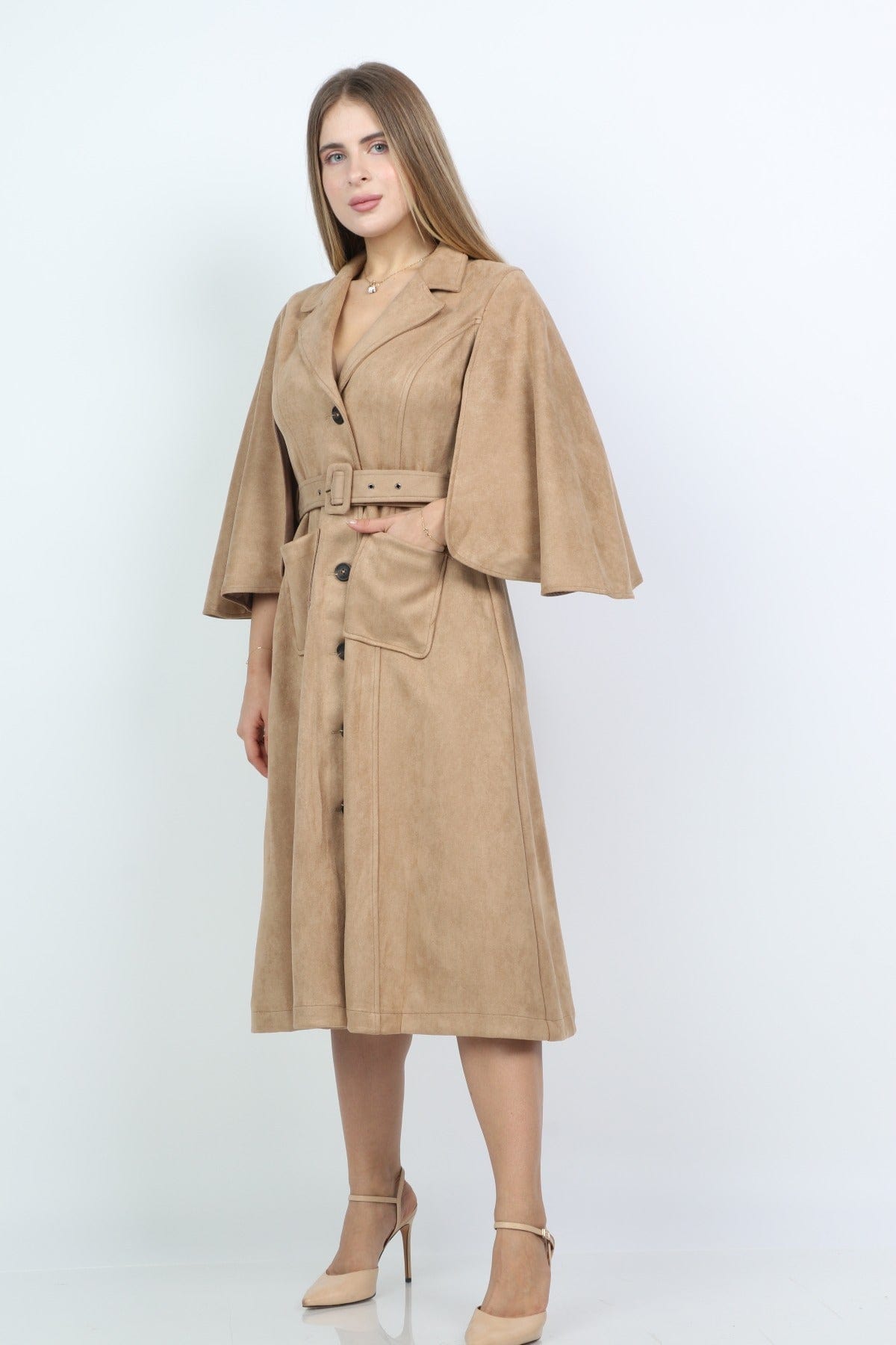 نتشي فستان ميدي بأزرار أمامية بحزام بكم على شكل فراشة