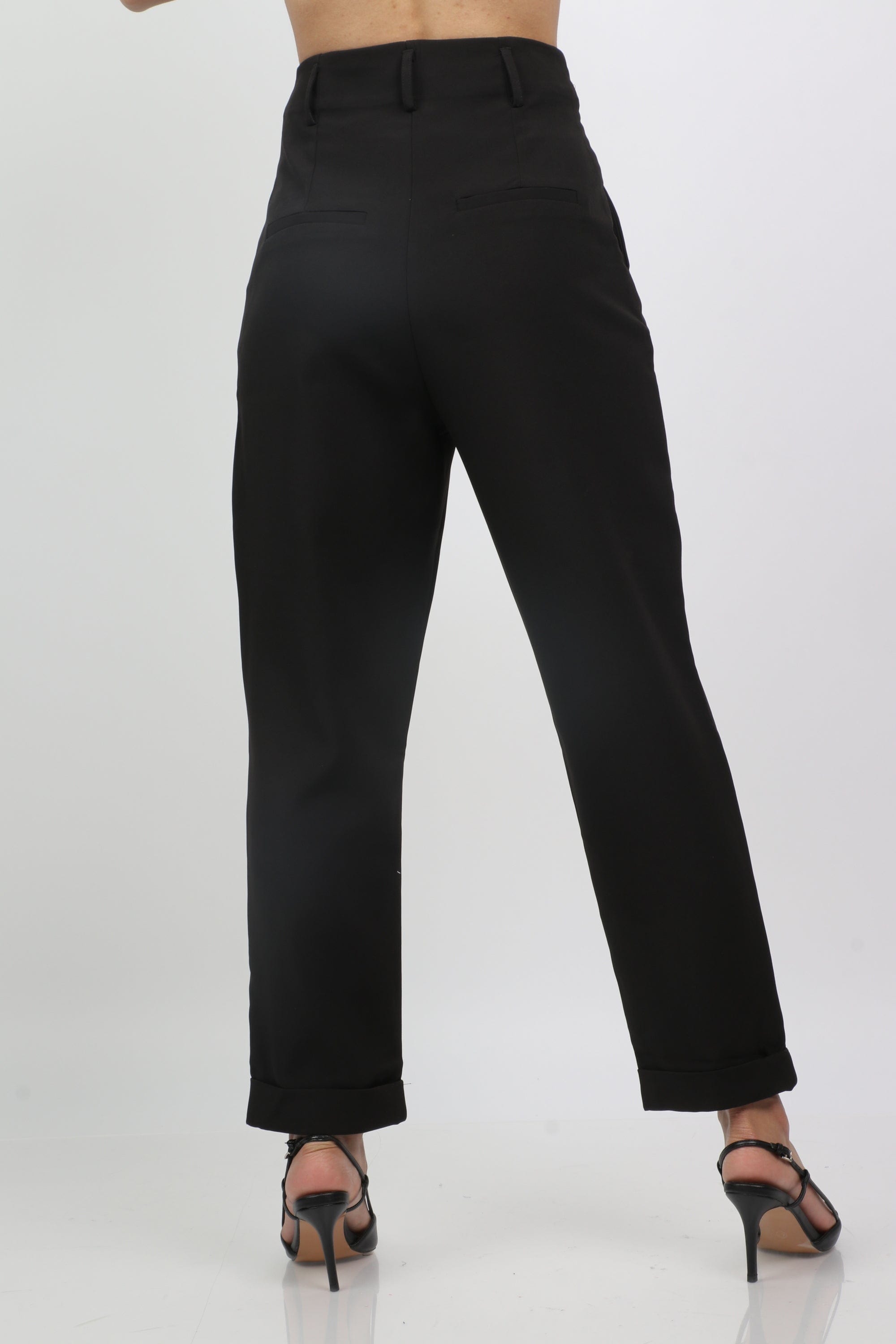 ูุชุดู ุจูุทููู ููุงุณูู ูุงู ููุณุช ุทููู ูุณุงุฆู