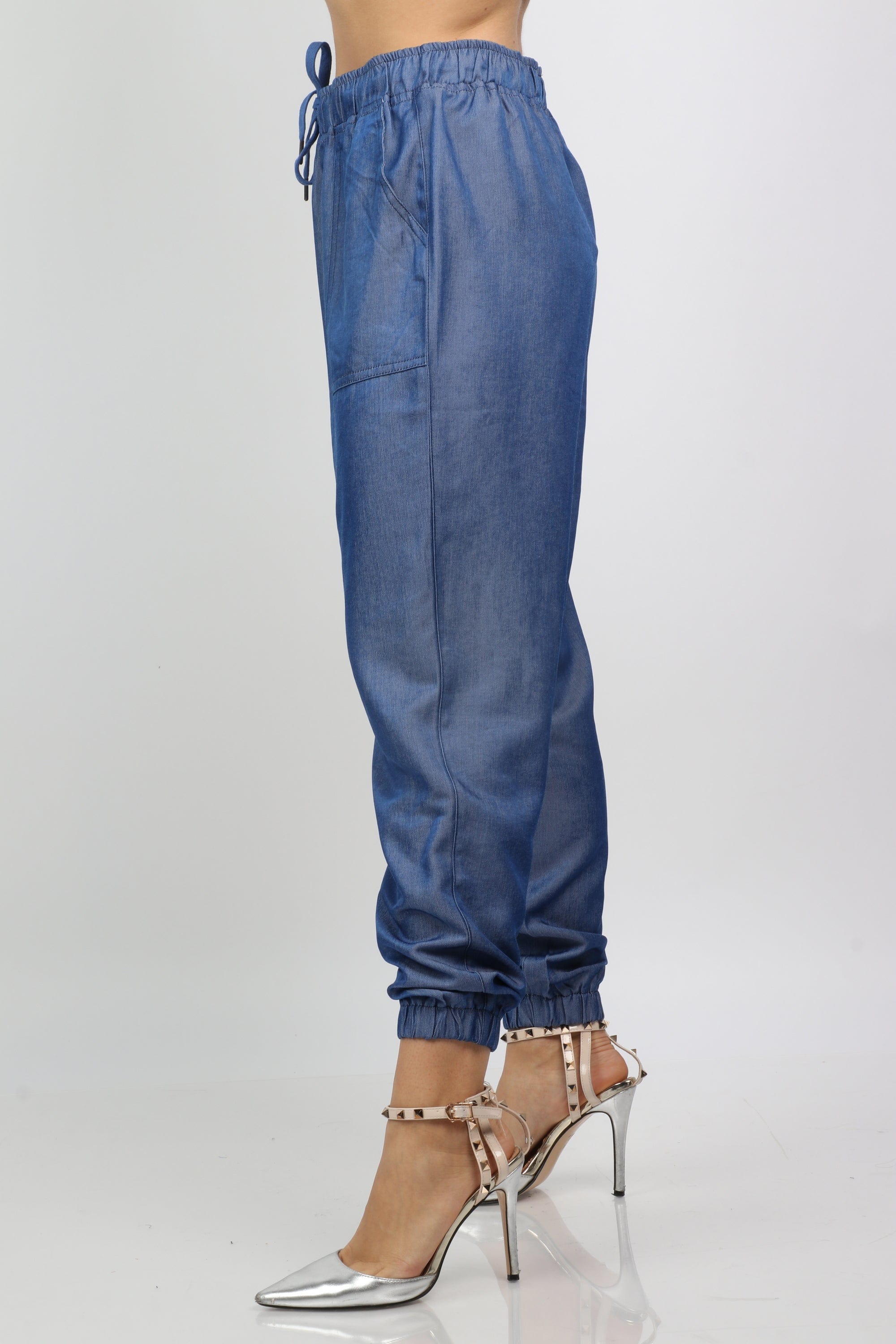 نتشي بنطلون طويل بحلقات من اسفل وخصر مكشكش طويل نسائي