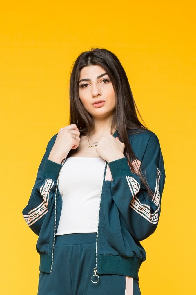 كيتشن جاكيت بكم طويل بسحاب منقوش نسائي