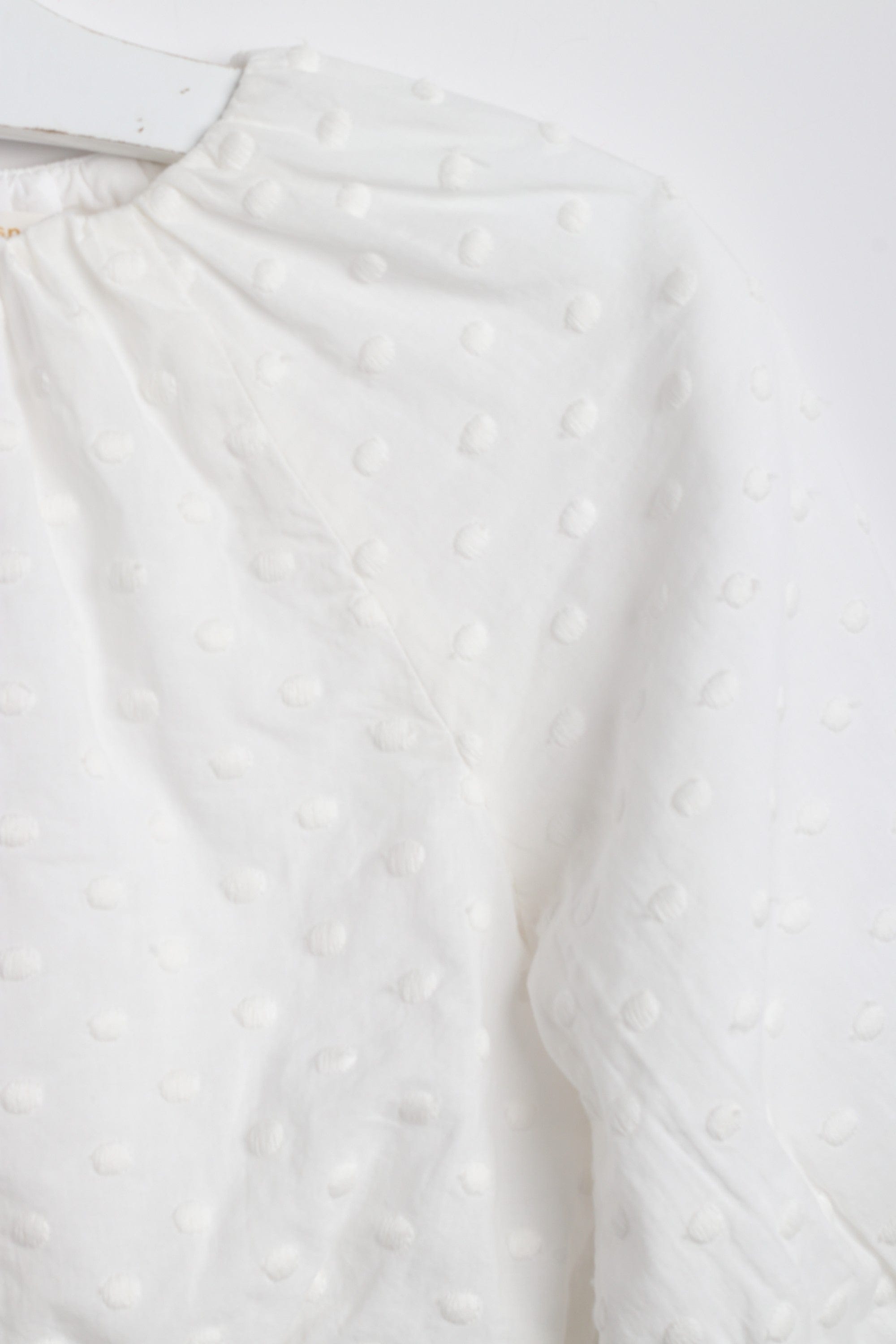 جينجرسنابس طقم بناتي شورت سادة مزين بالخيوط وبلوزة أوف وايت