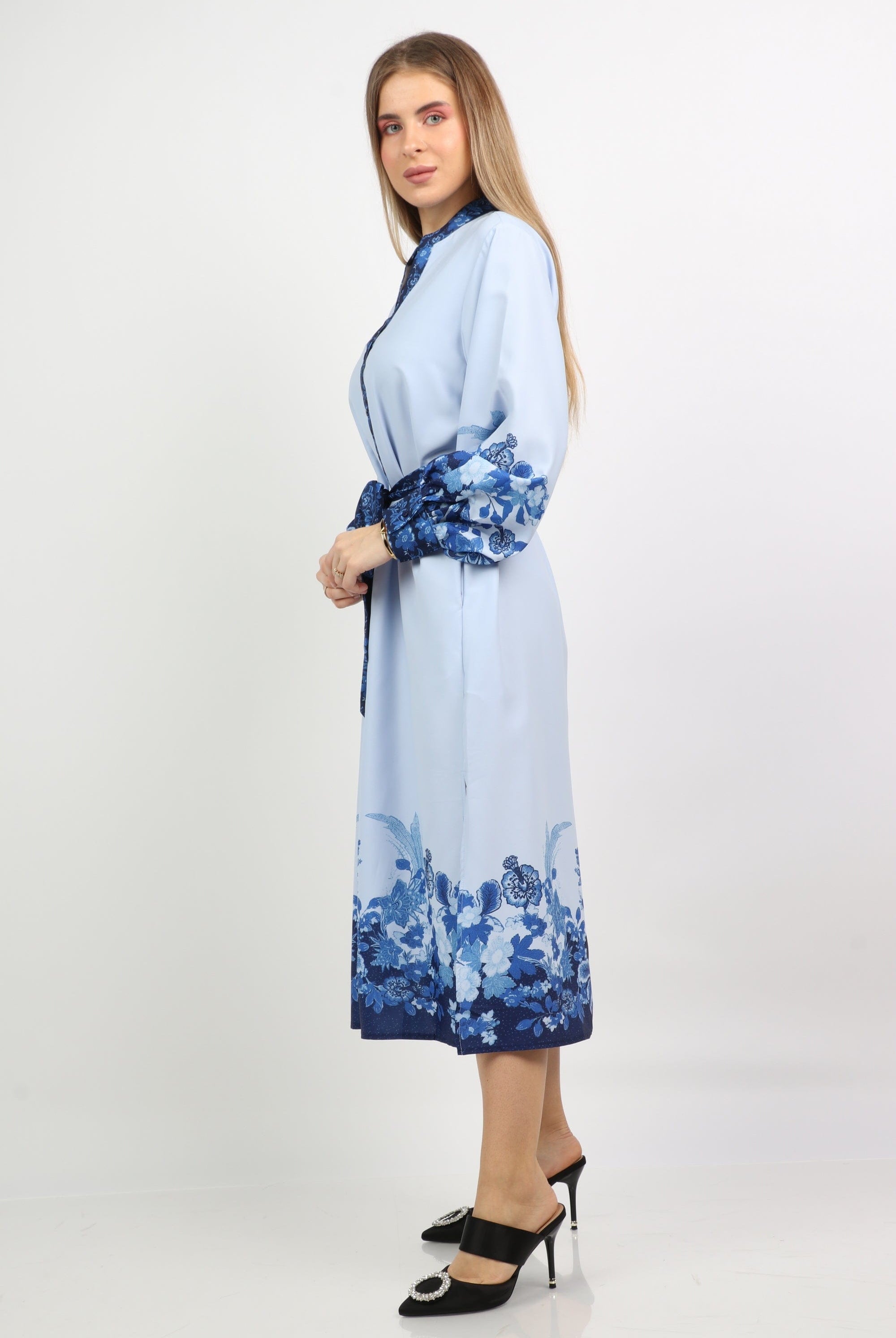 نتشي فستان ميدي بحزام فيونكة بنقشة ورد بأكمام بف طويلة