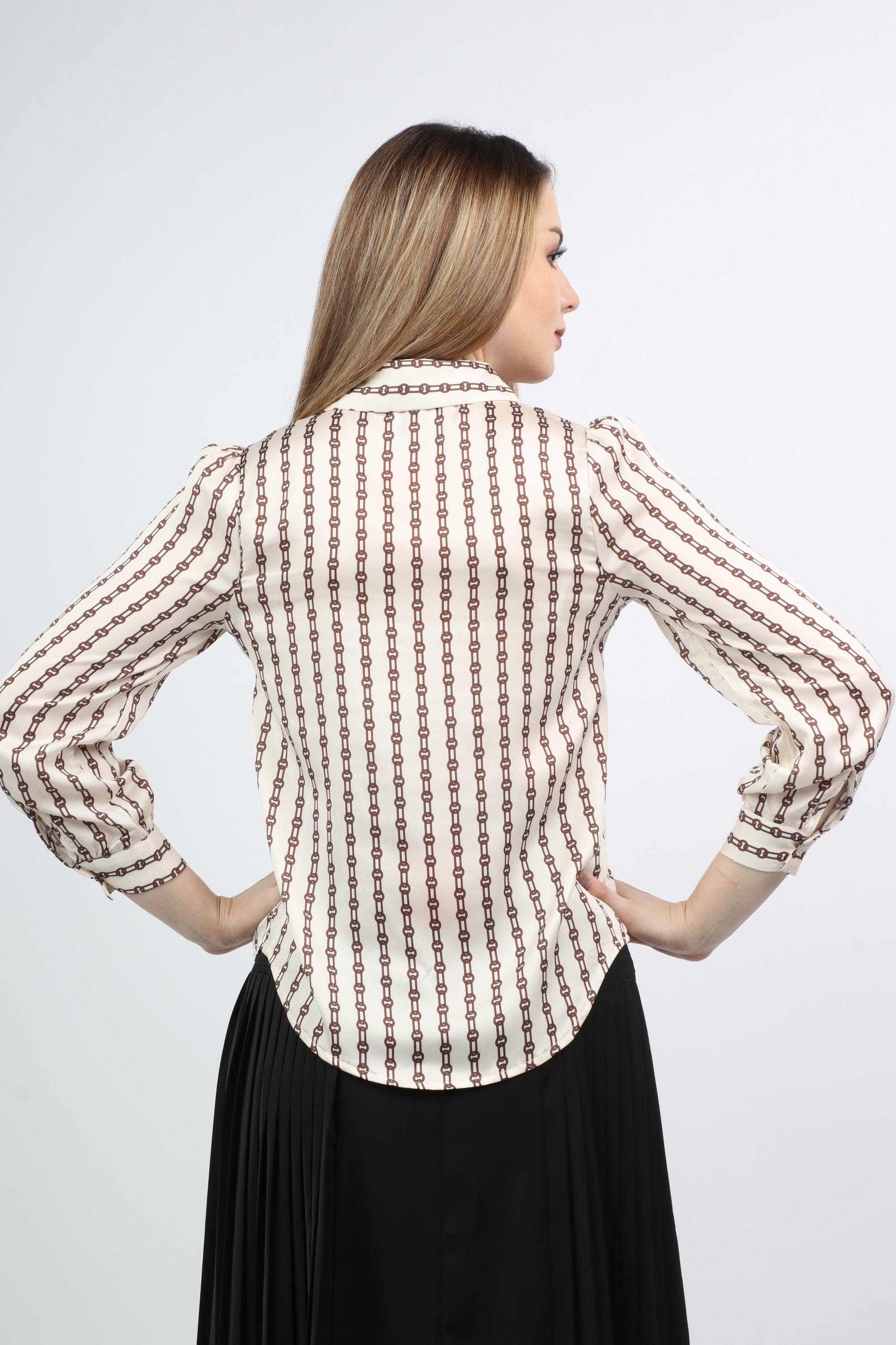 نتشي قميص منقوش نسائي بياقة طويلة