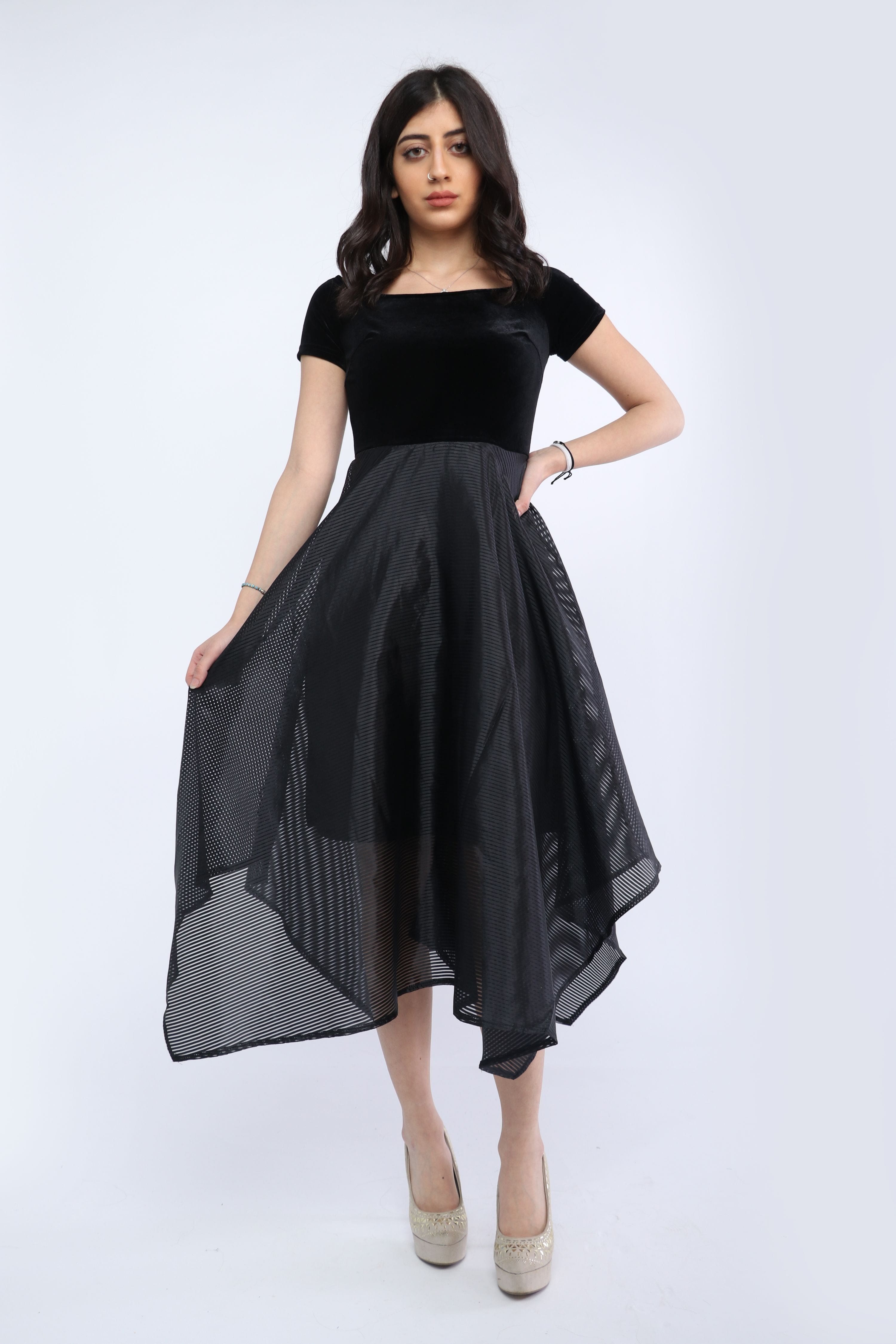 كيتشن فستان سهرة منفوش من أسفل نص كم نسائي