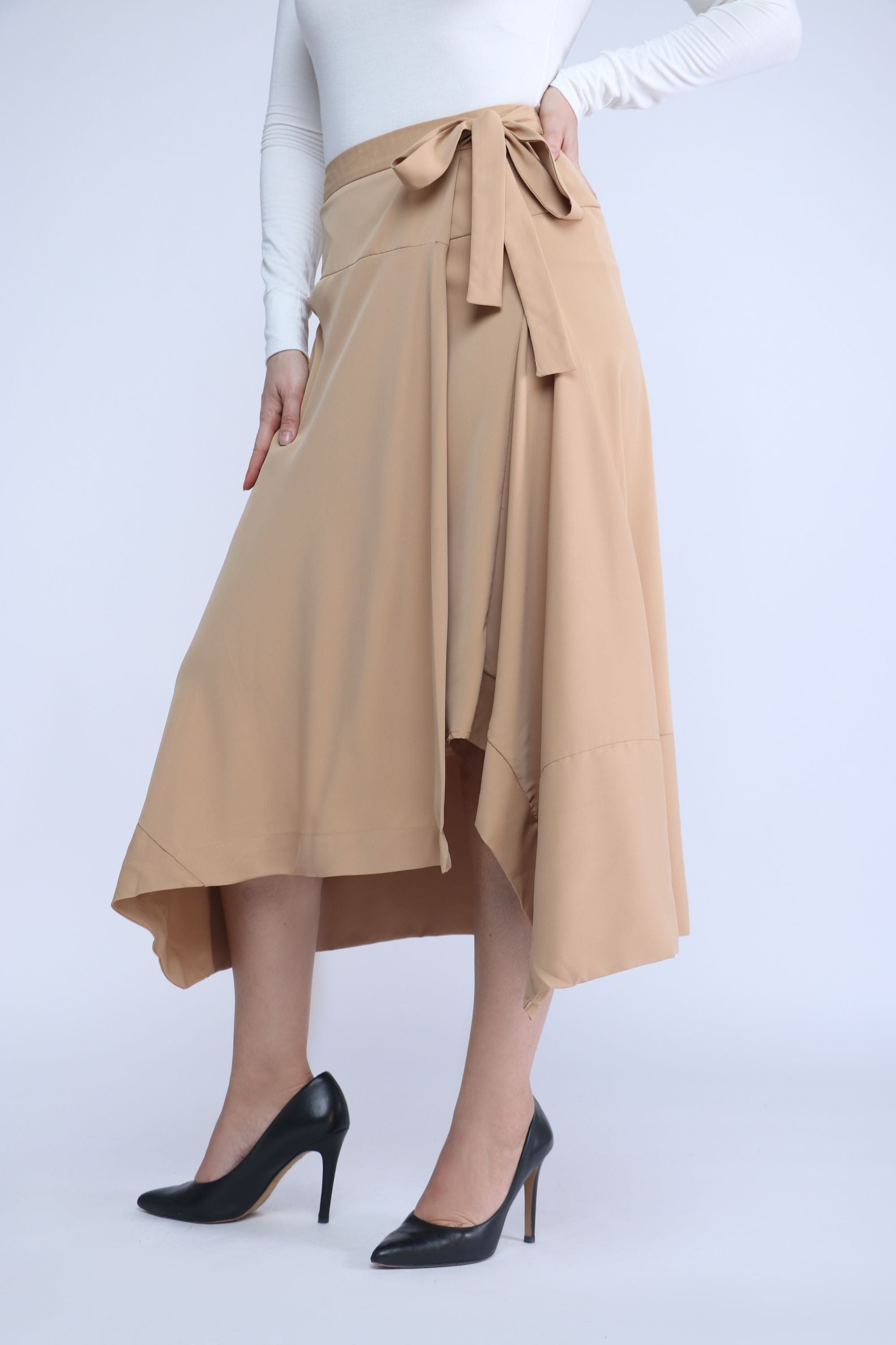 نتشي تنورة ميدي بوليستر لف سادة برباط خصر