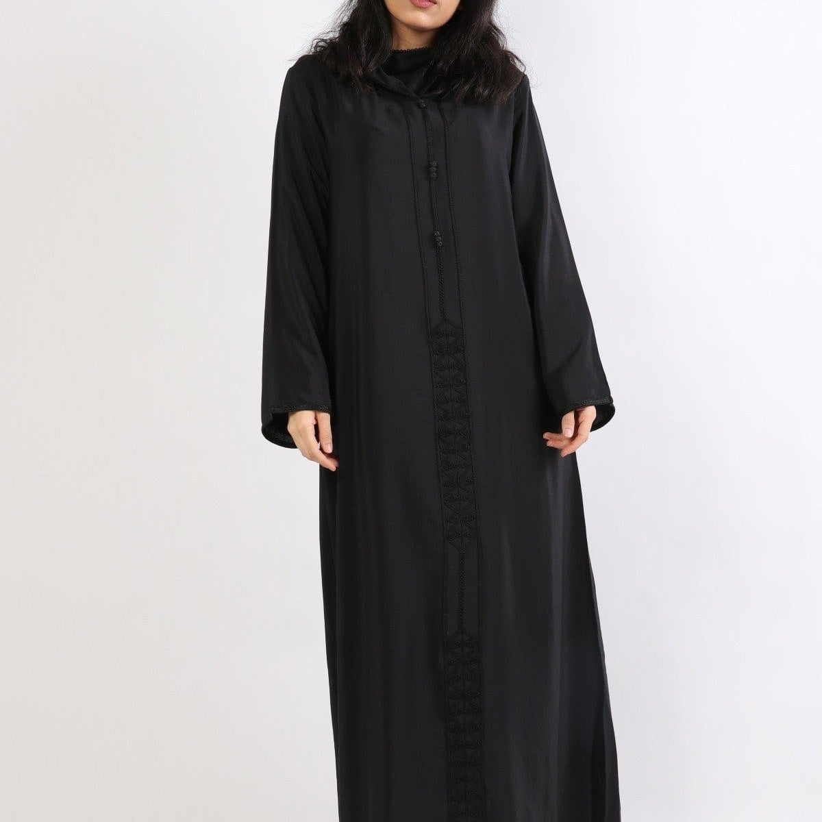 ديامانتين عباية سوداء للمحجبات مطرزة من الأمام أسود