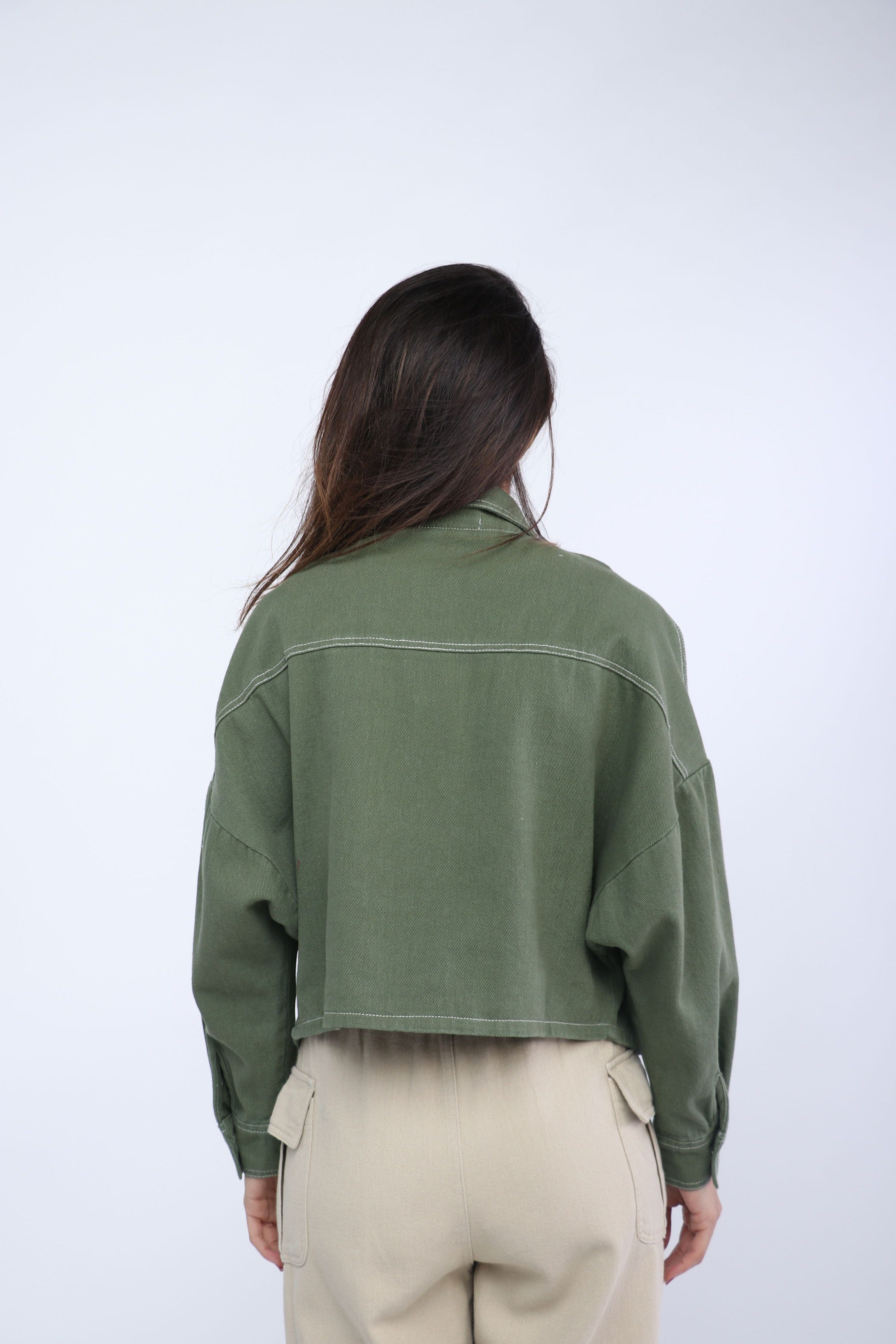 كيتشن جاكت جينز بأزرار أمامية معدنية وياقة كم طويل نسائي