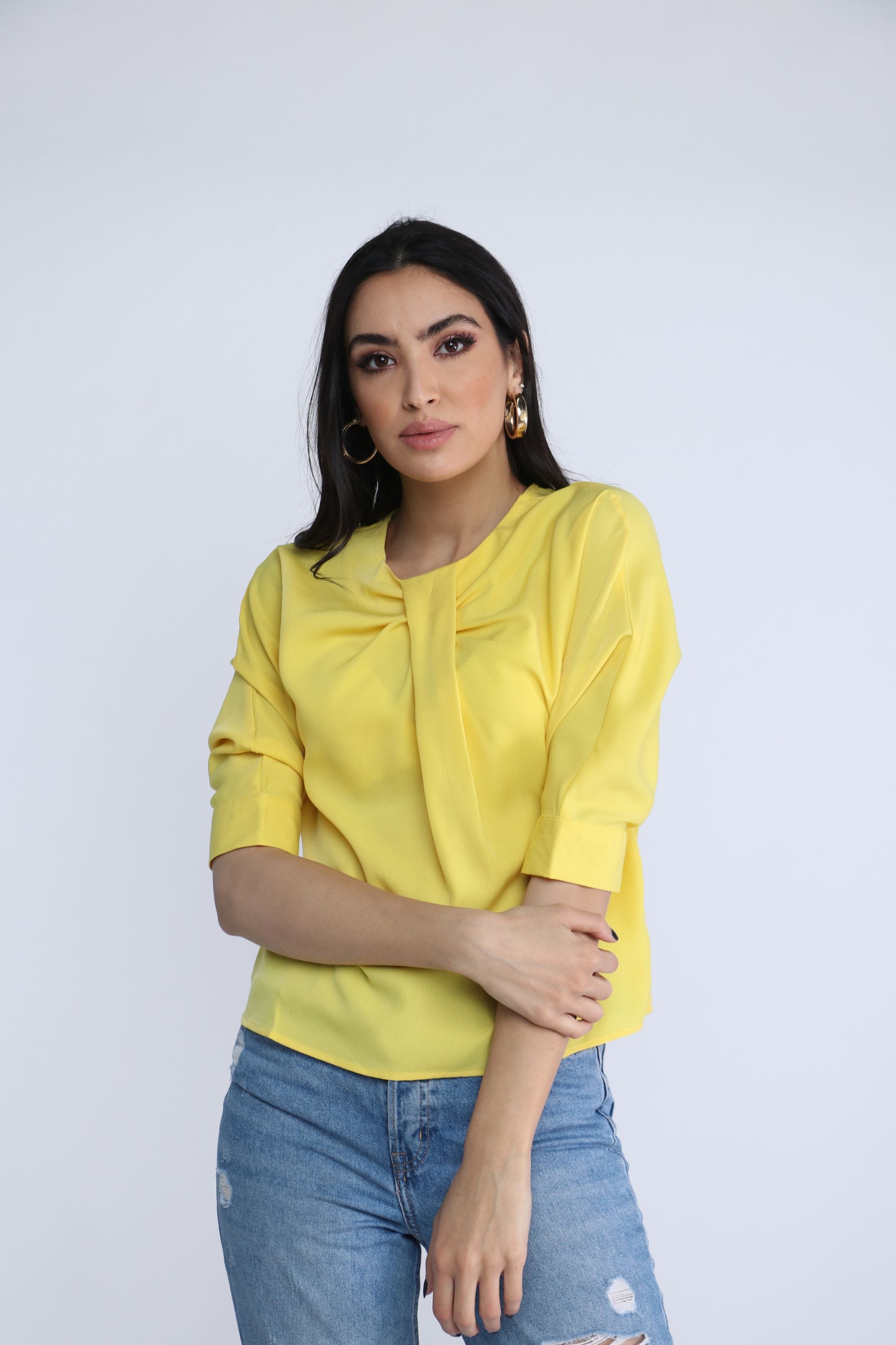 نتشي بلوزة سادة سوارية نسائية