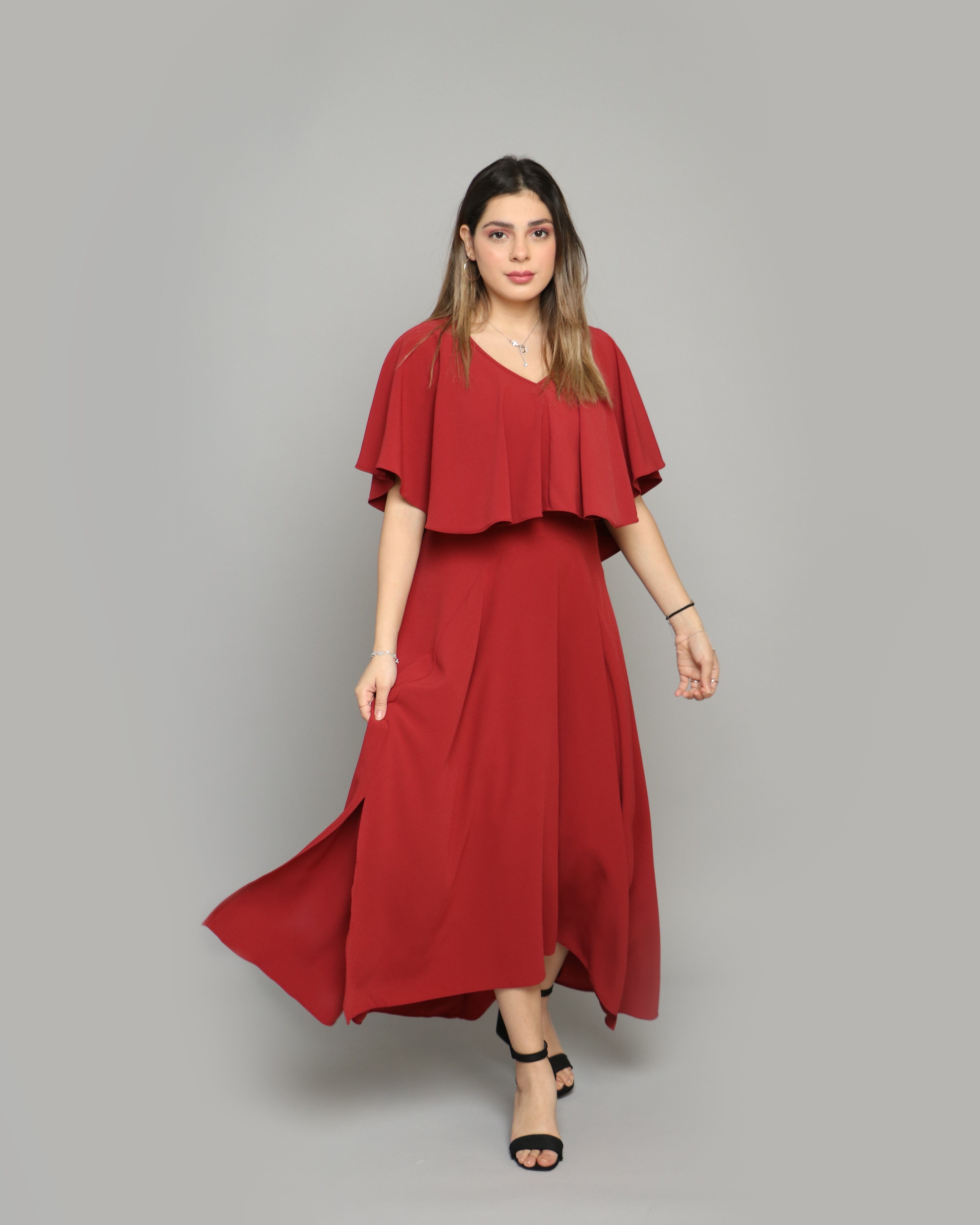 ميكا فستان ميدي كم على شكل فراشة سادة