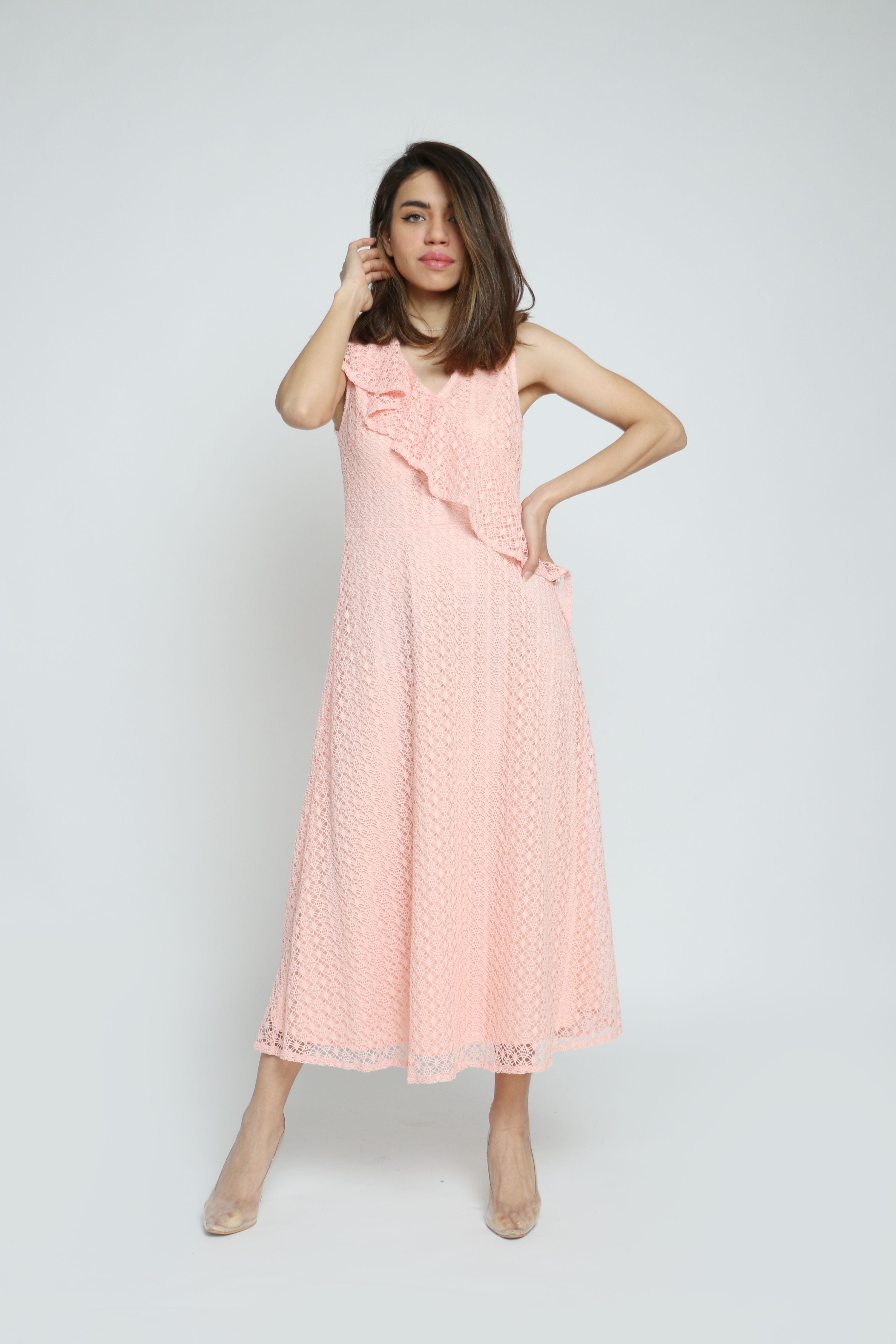 ู
ููุง ูุณุชุงู ู
ูุฏู ุจุฏูู ุฃูู
ุงู
ุจูุฑุงููุด ุนูู ุงูุตุฏุฑ