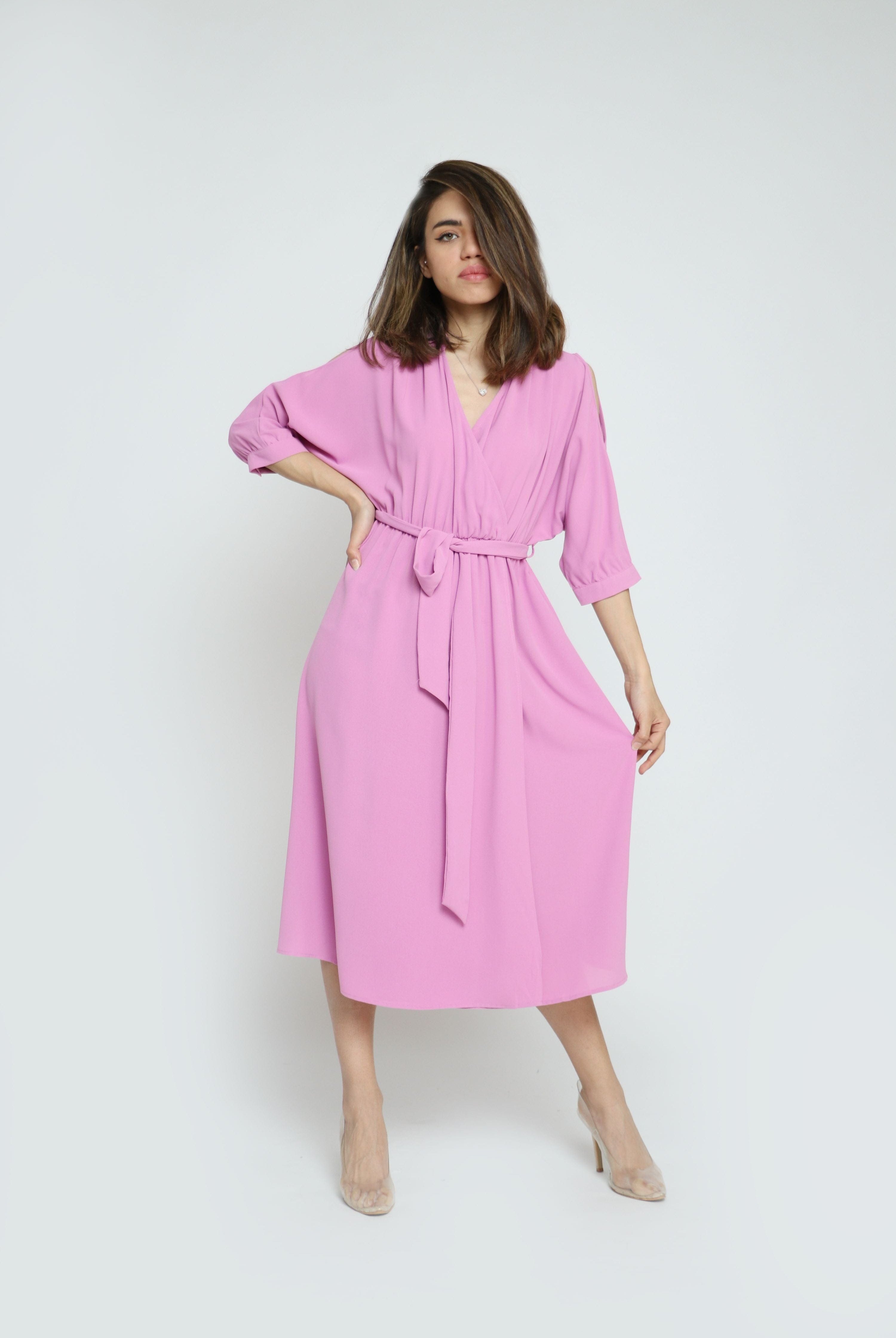 ميكا فستان ميدي سادة بحزام على الوسط كتف مكشوف