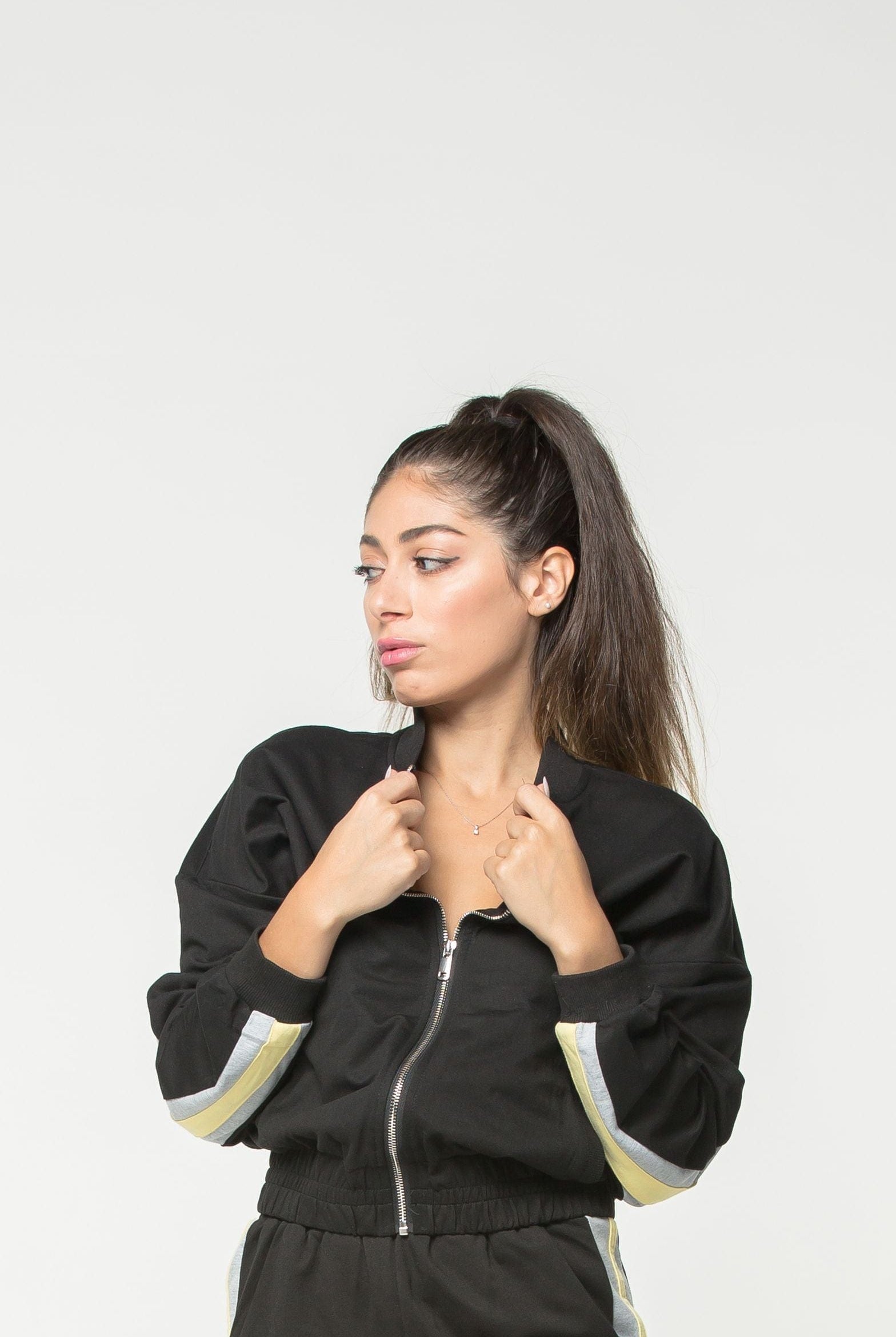 كيتشن جاكيت واسع مخصر بسحاب ياقة صغيرة كم طويل نسائي