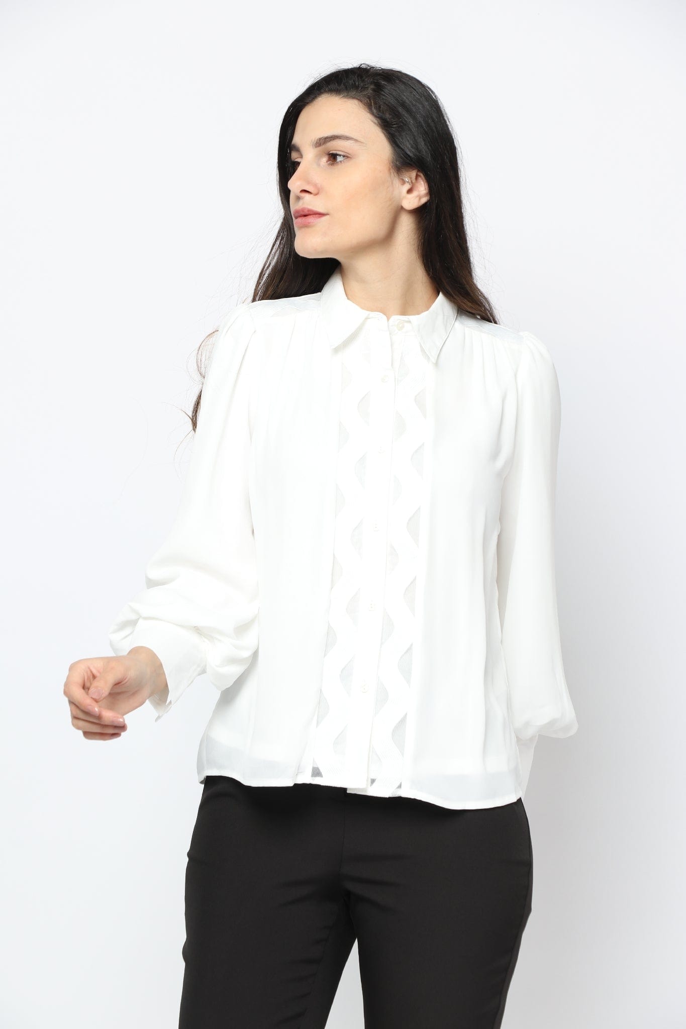 نتشي قميص كلاسيك بنفش على الصدر كم طويل نسائي