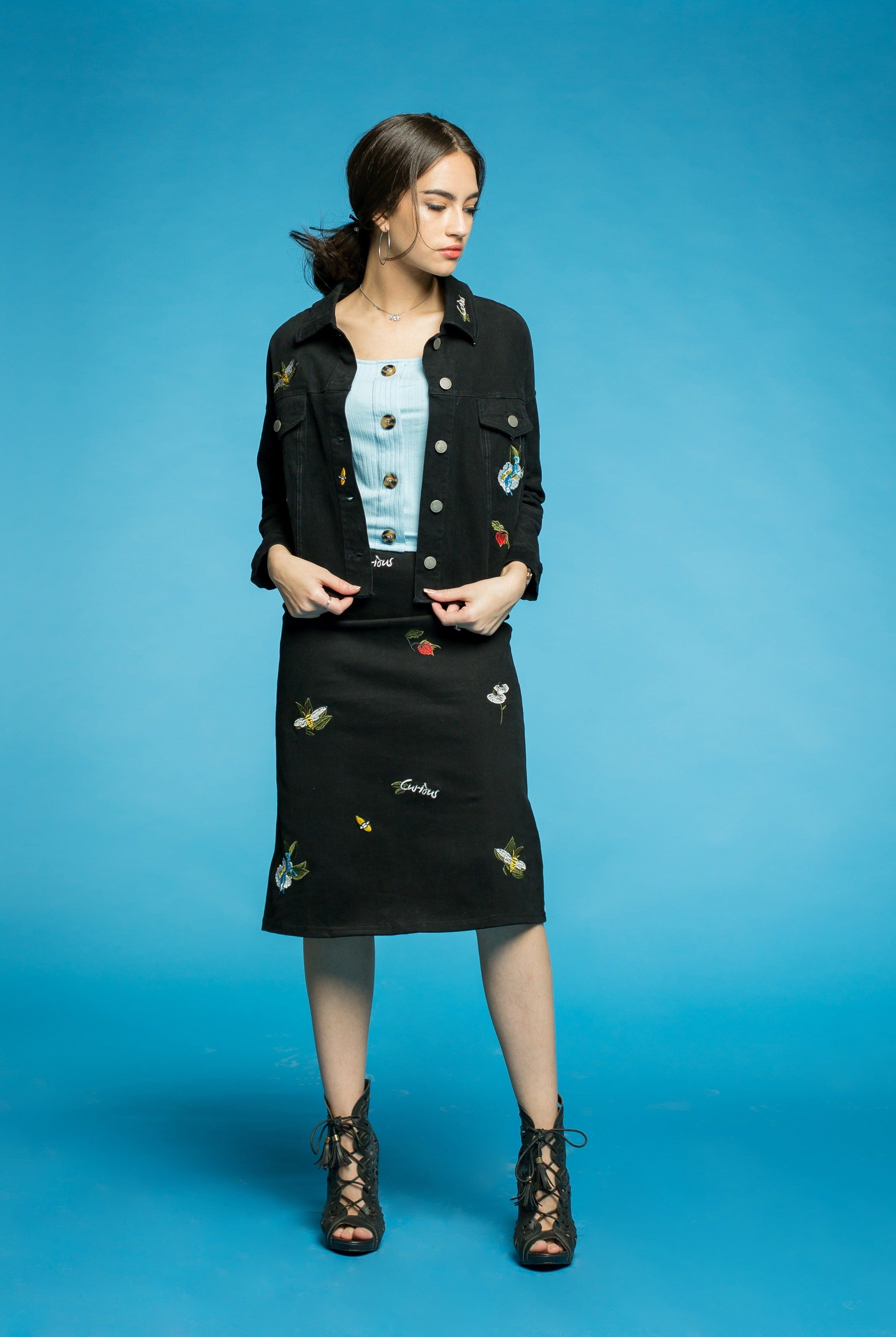 كيتشن جاكيت جينز منقوش بكم طويل نسائي